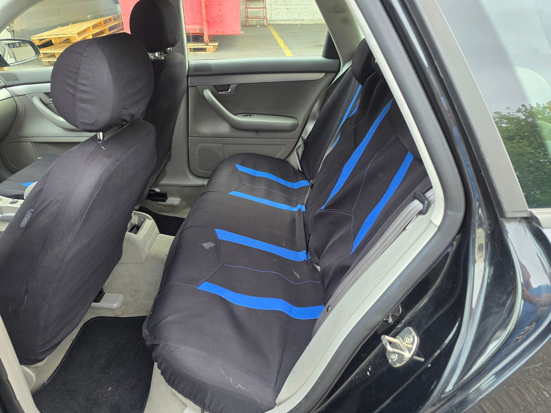 AUDI A4 Avant 2.0 TDI-image-13