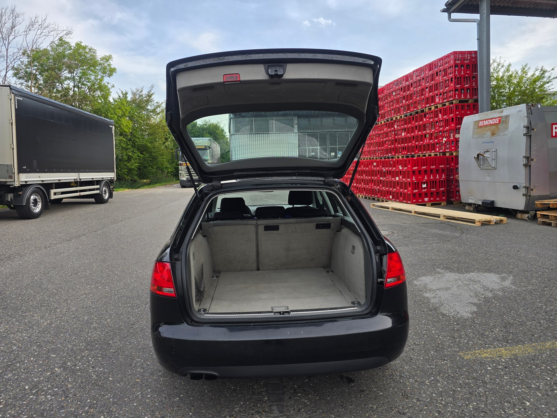 AUDI A4 Avant 2.0 TDI-image-7