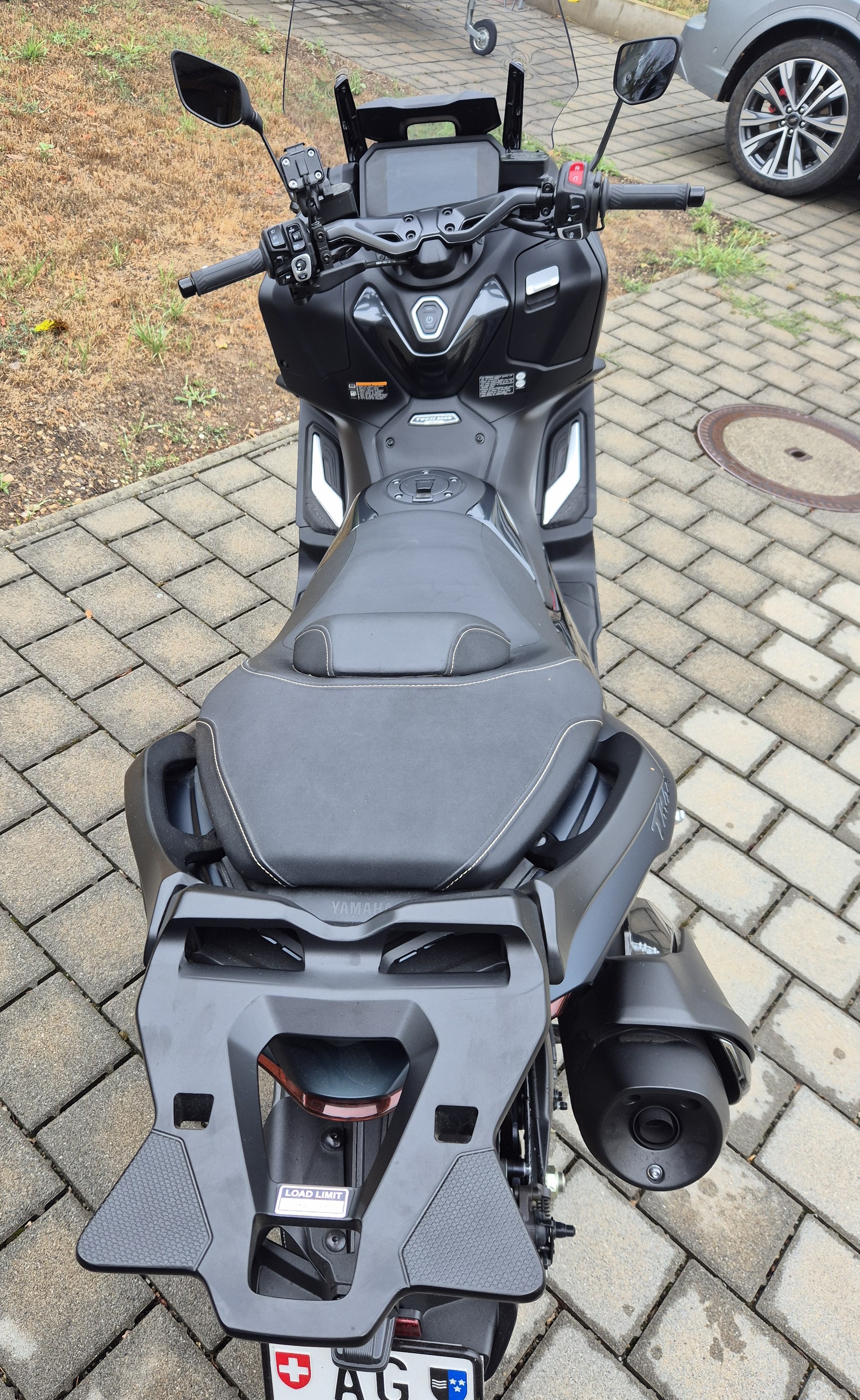 YAMAHA T-MAX Tech-Max XP 560-image-2