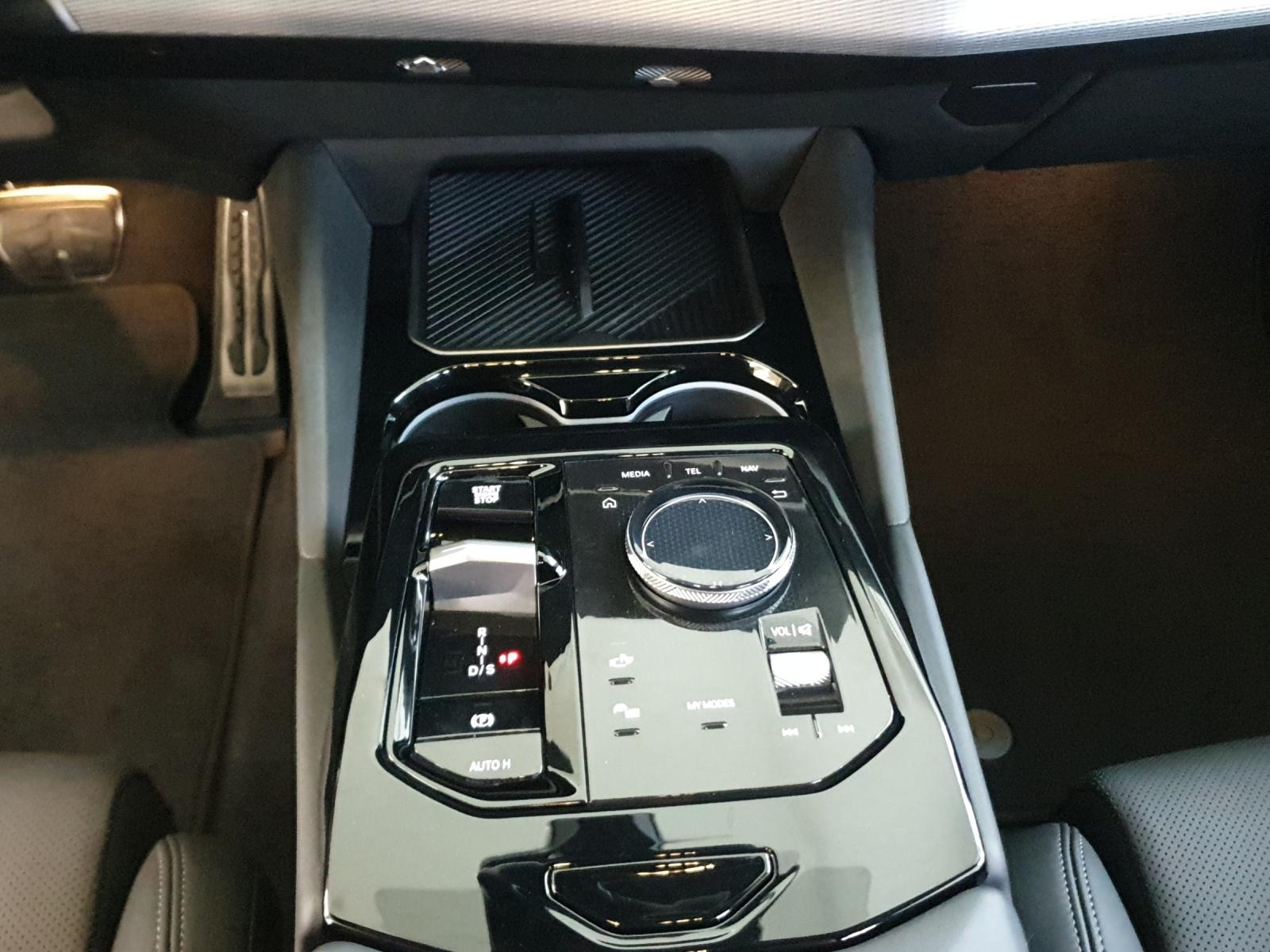 BMW 520d xDrive Touring-image-20