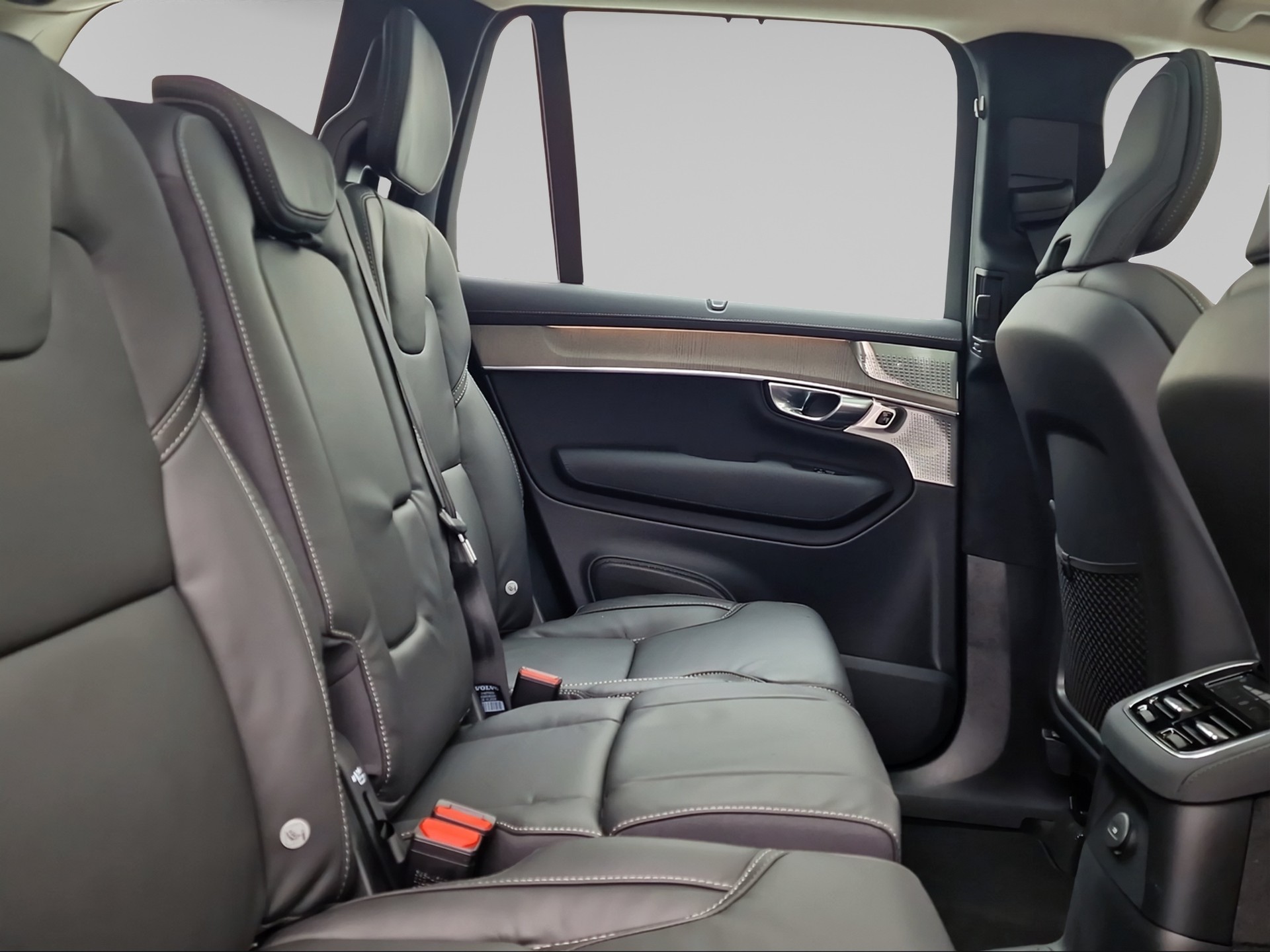 VOLVO XC90 2.0 T8 TE XCLUSIVE Edition Bright eAWD-image-14