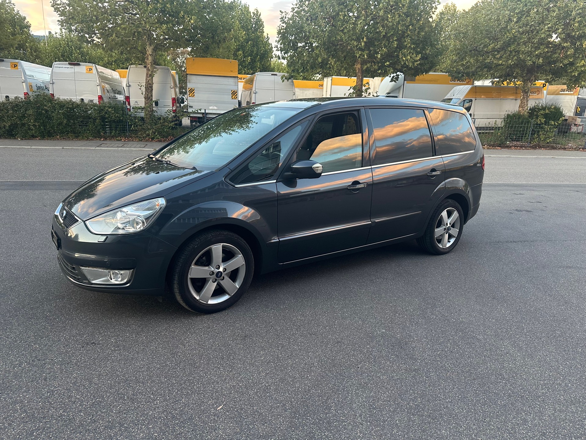 FORD Galaxy 2.0i Ghia