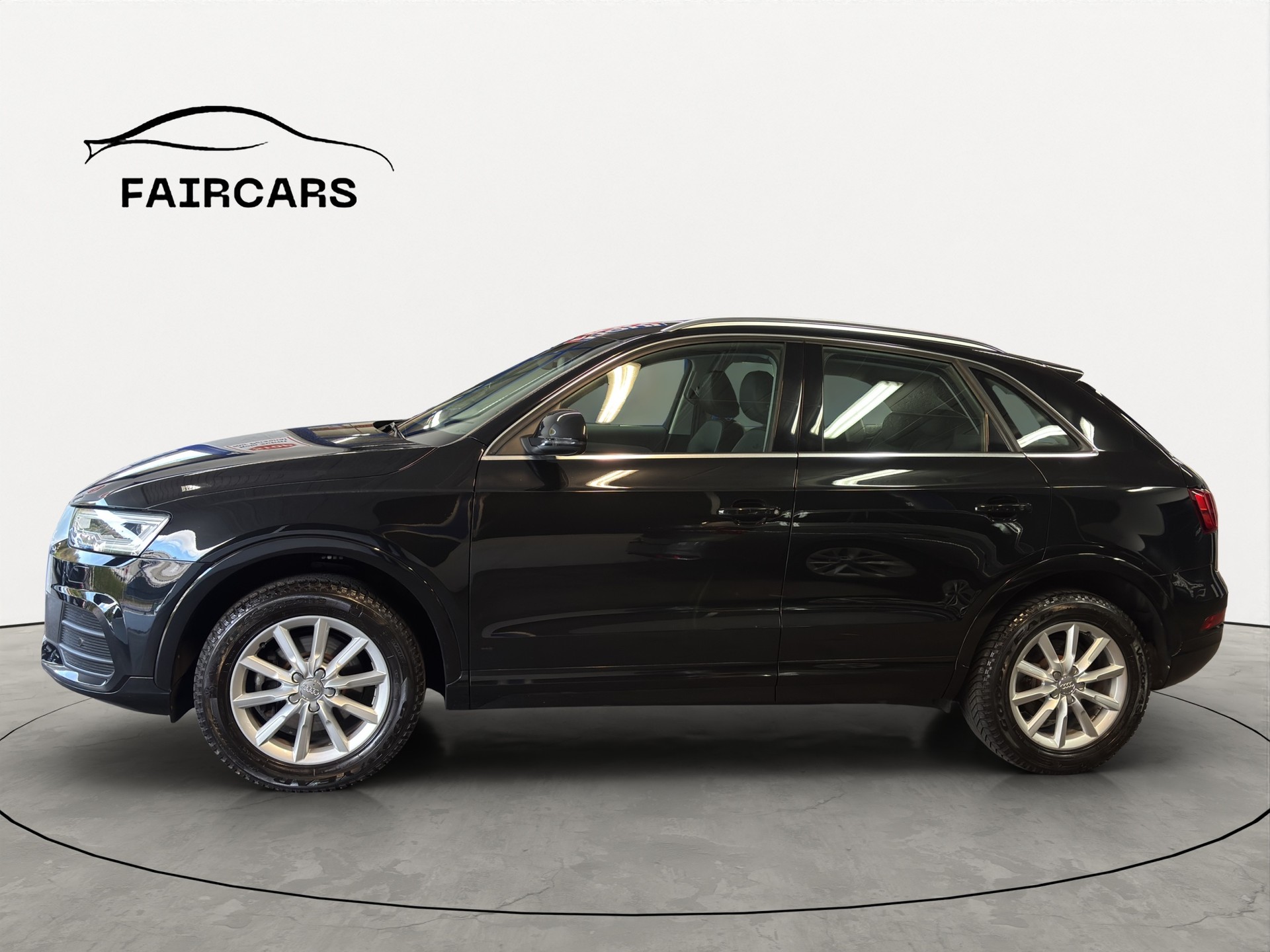 AUDI Q3 2.0 TFSI sport quattro S-tronic-showroom-element-2