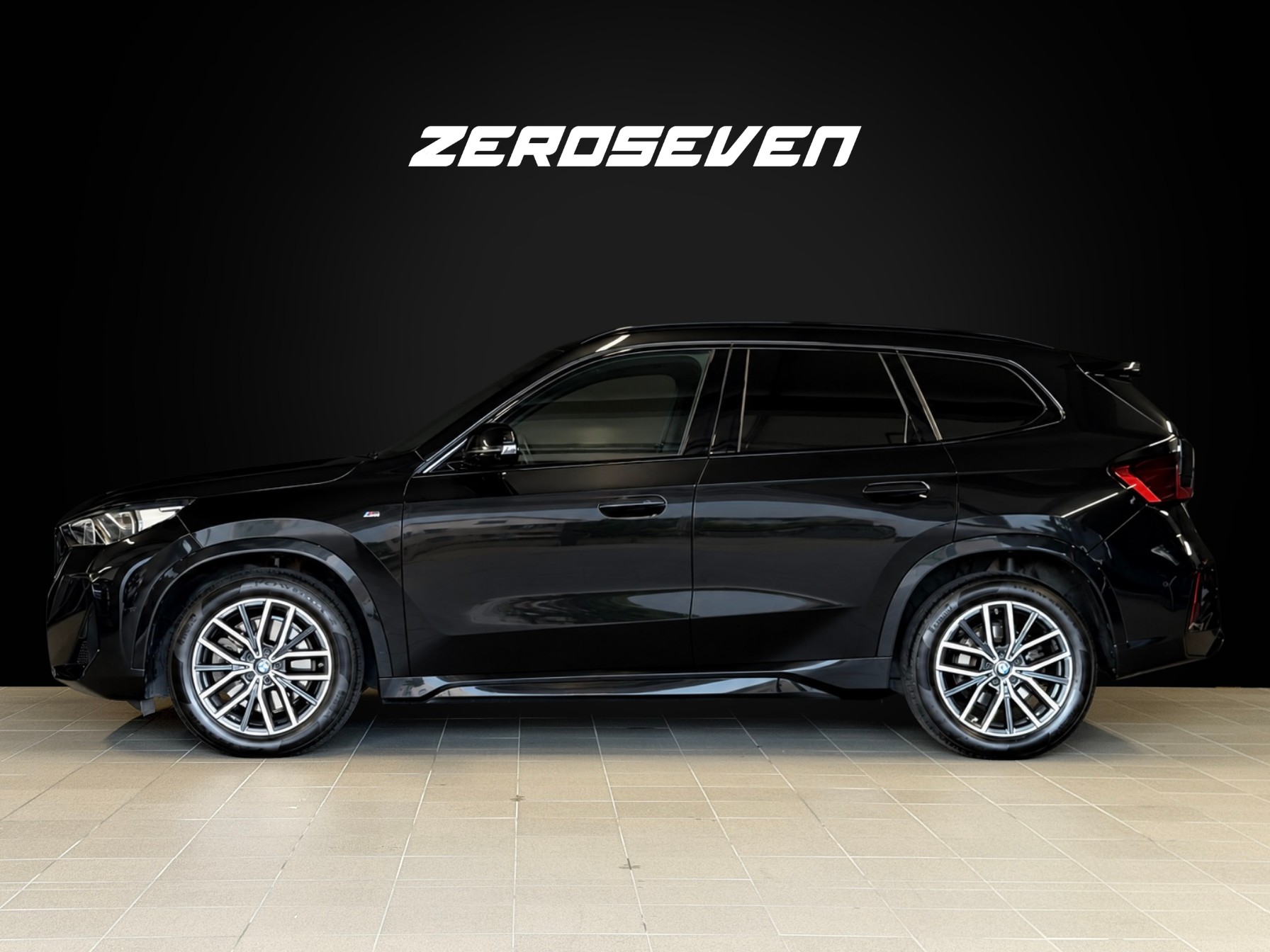 BMW X1 xDrive 23d 48V M Sport-showroom-element-2