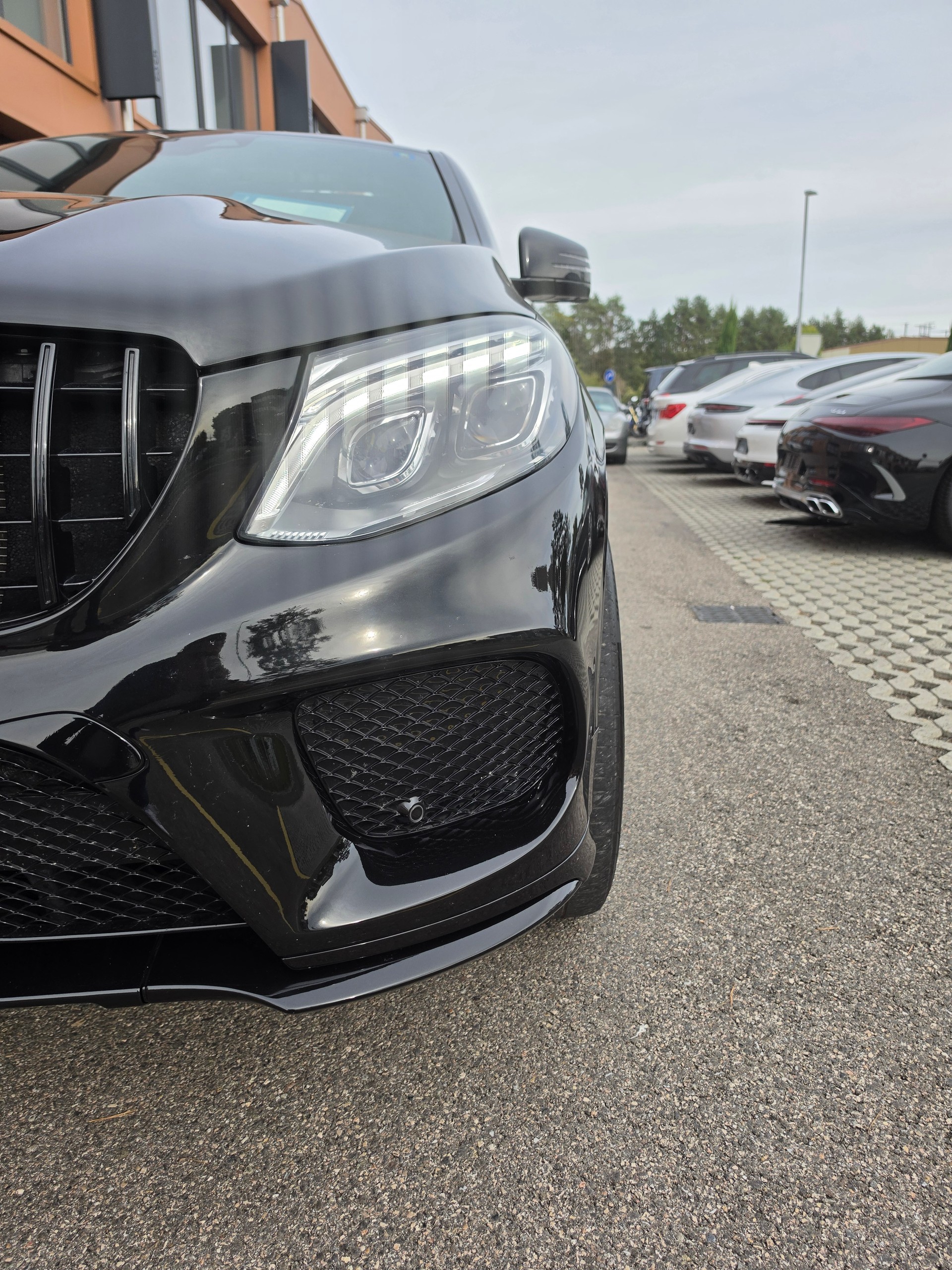 MERCEDES-BENZ GLE 43 AMG 4Matic 9G-Tronic-image-5
