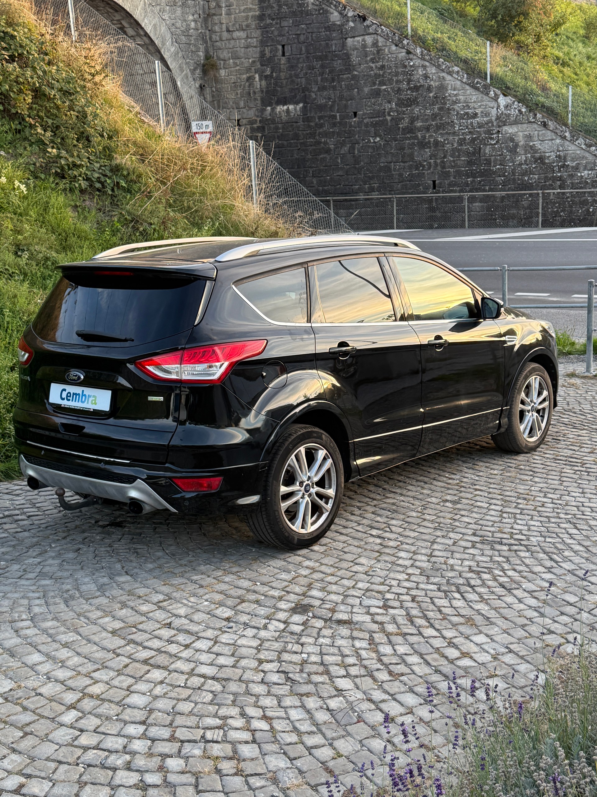 FORD Kuga 1.5 SCTi Carving 2WD-showroom-element-3