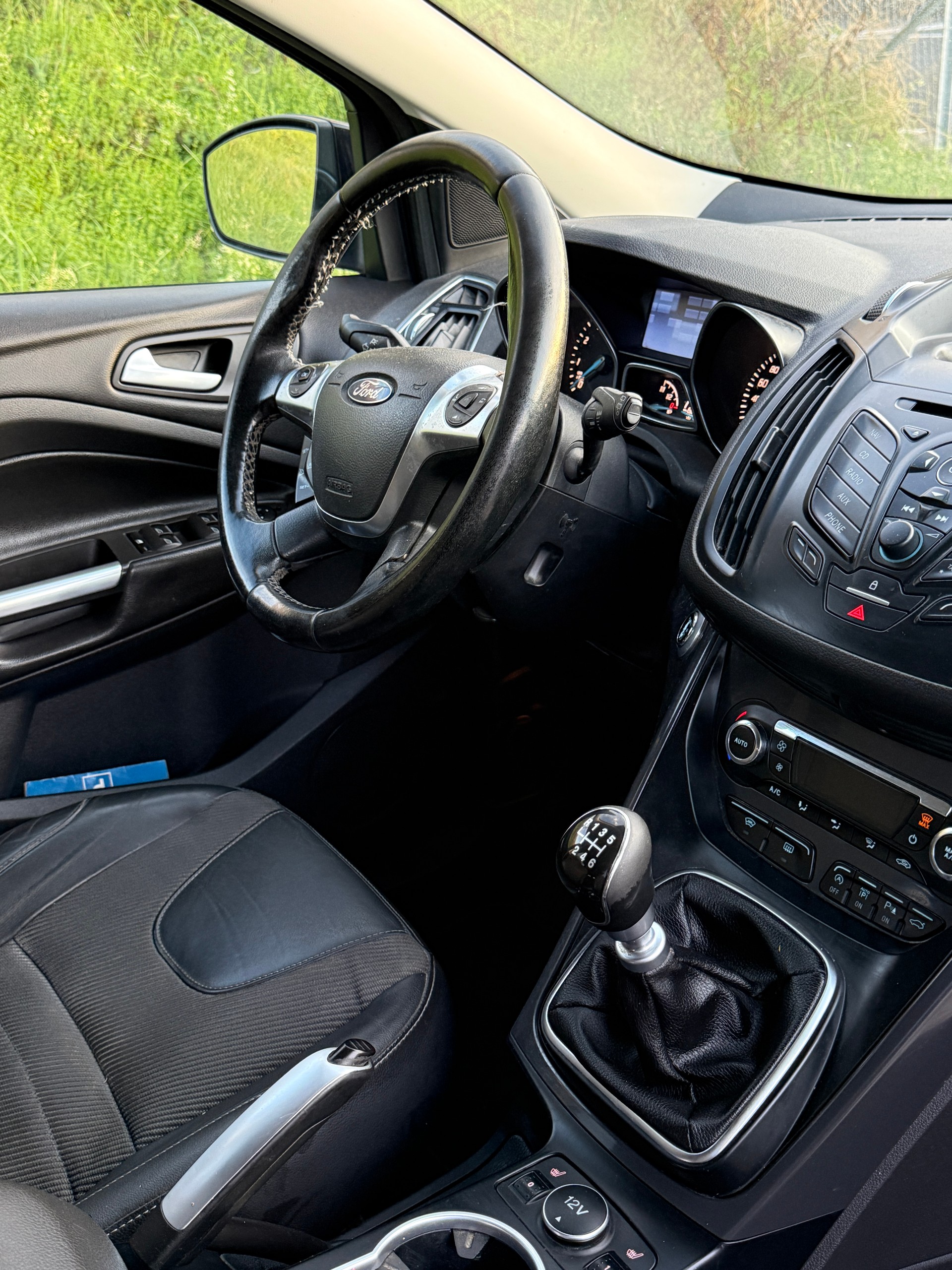 FORD Kuga 1.5 SCTi Carving 2WD-image-4