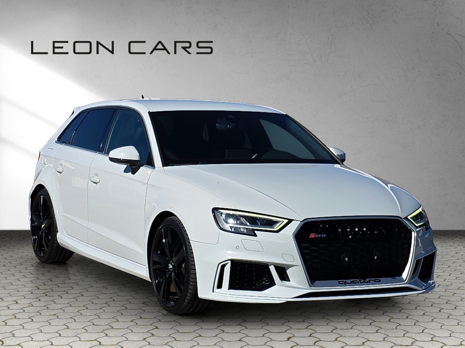 AUDI RS3 Sportback 2.5 TSI quattro S-tronic 400 PS Bang & Olufsen-showroom-element-2