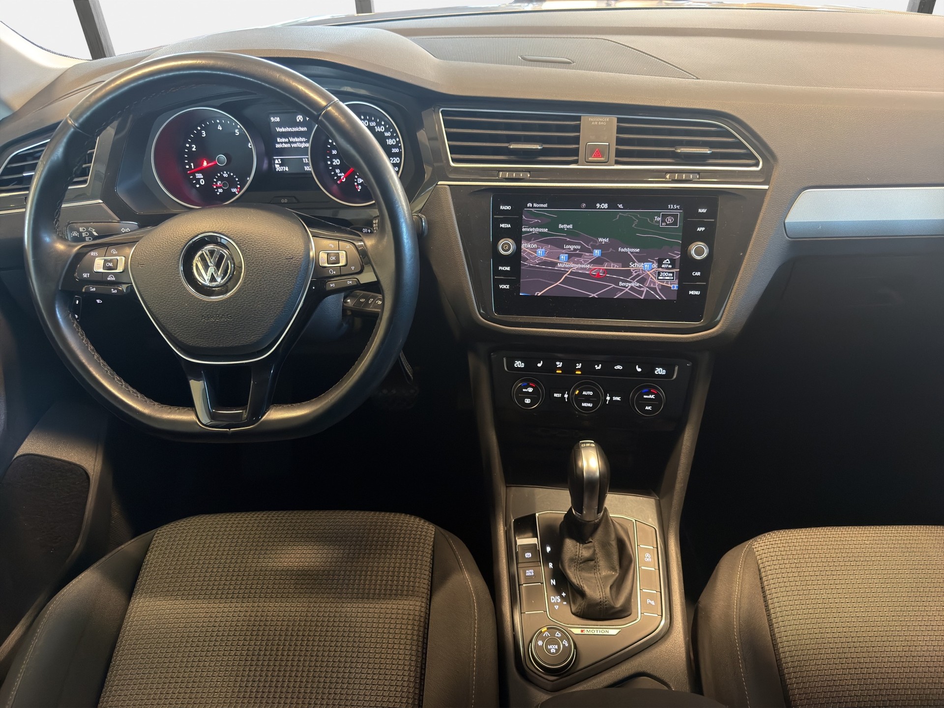 VW Tiguan 1.4TSI ACT Trendline 4Motion DSG*AHK*-image-7