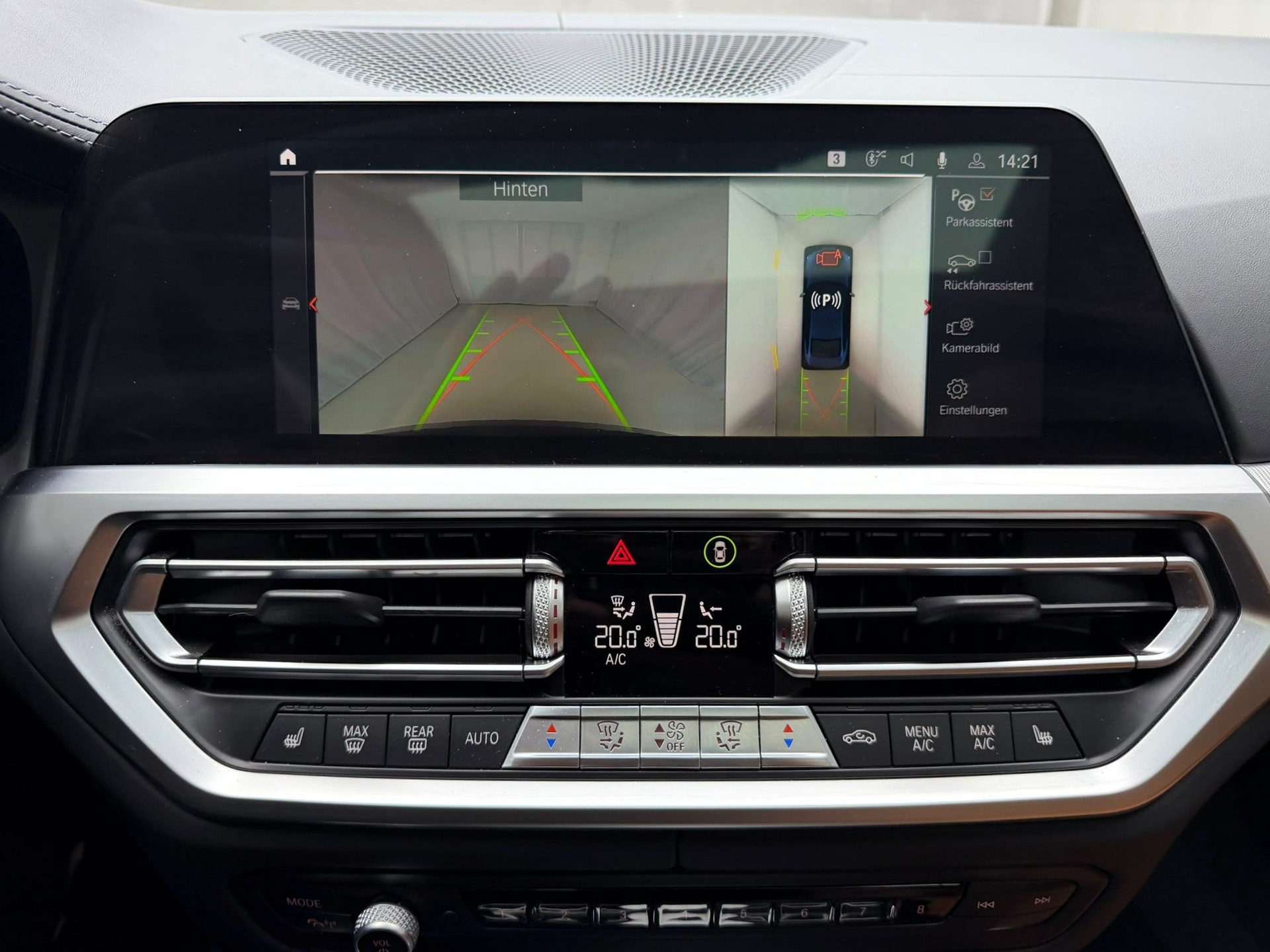 BMW M440i xDrive 48V Coupé Steptronic-image-16