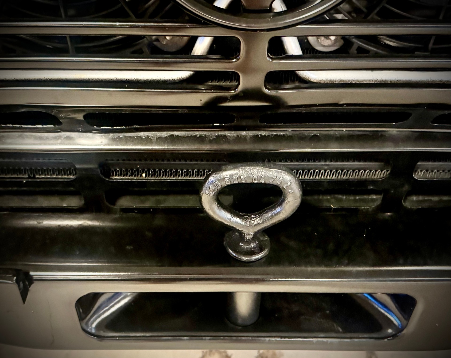 MERCEDES-BENZ Work Professional-showroom-element-3