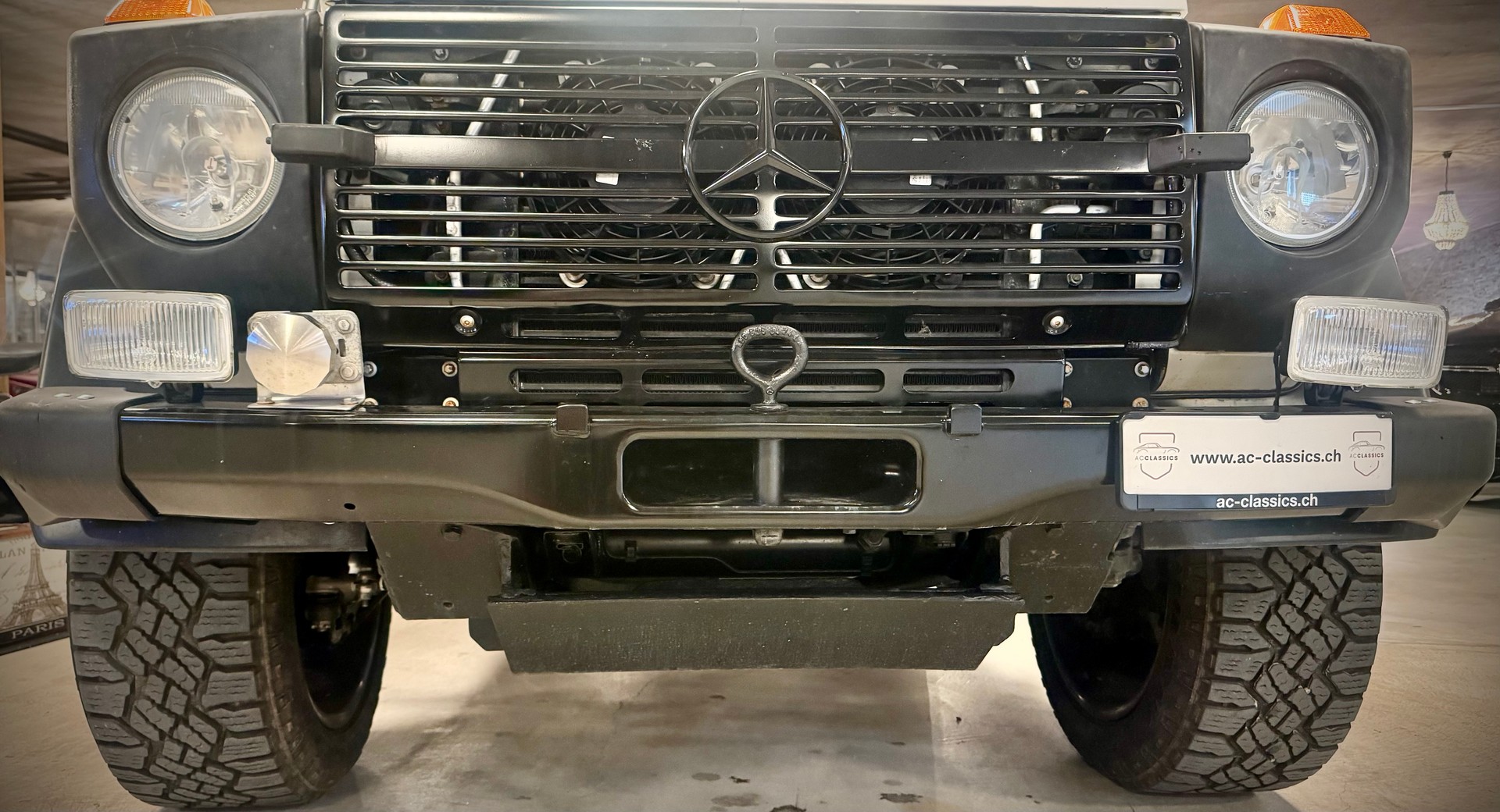 MERCEDES-BENZ Work Professional-showroom-element-2