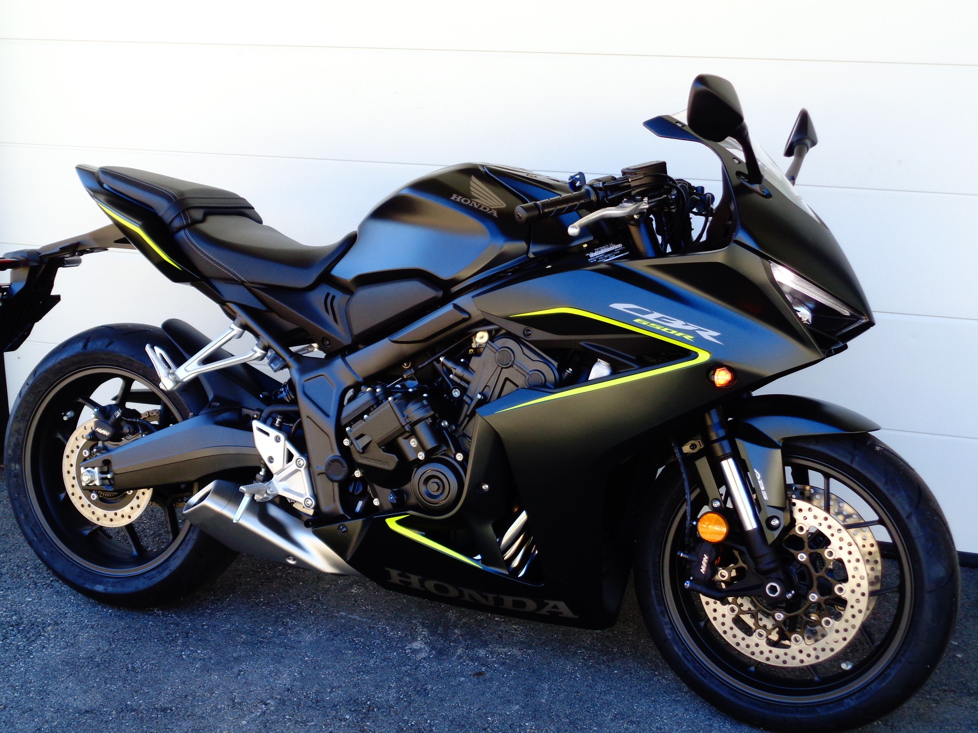 HONDA CBR 650 R E-Clutch (35kW)-showroom-element-1