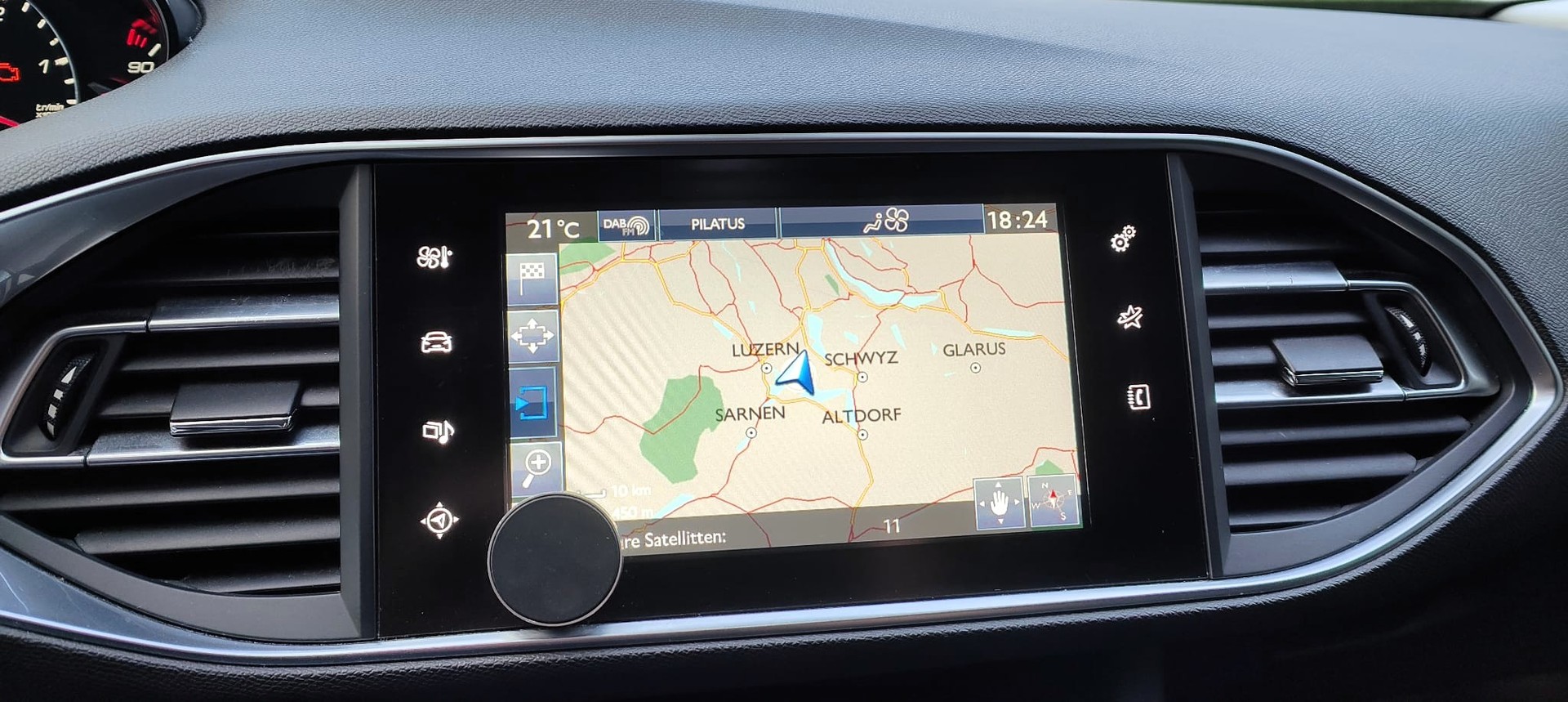 PEUGEOT 308 2.0 BlueHDI Allure Automatic-image-12