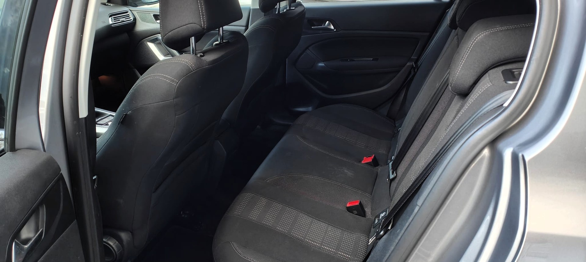 PEUGEOT 308 2.0 BlueHDI Allure Automatic-image-15