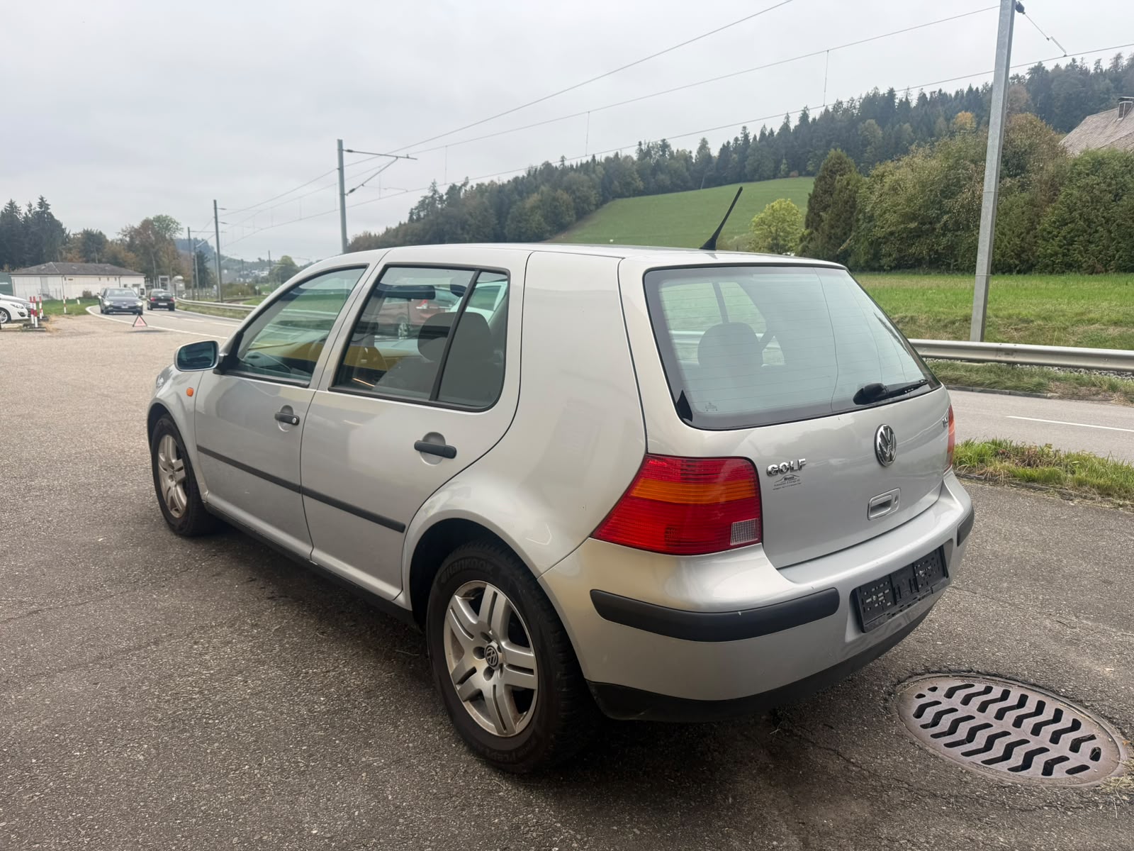 VW Golf 1.6-image-3