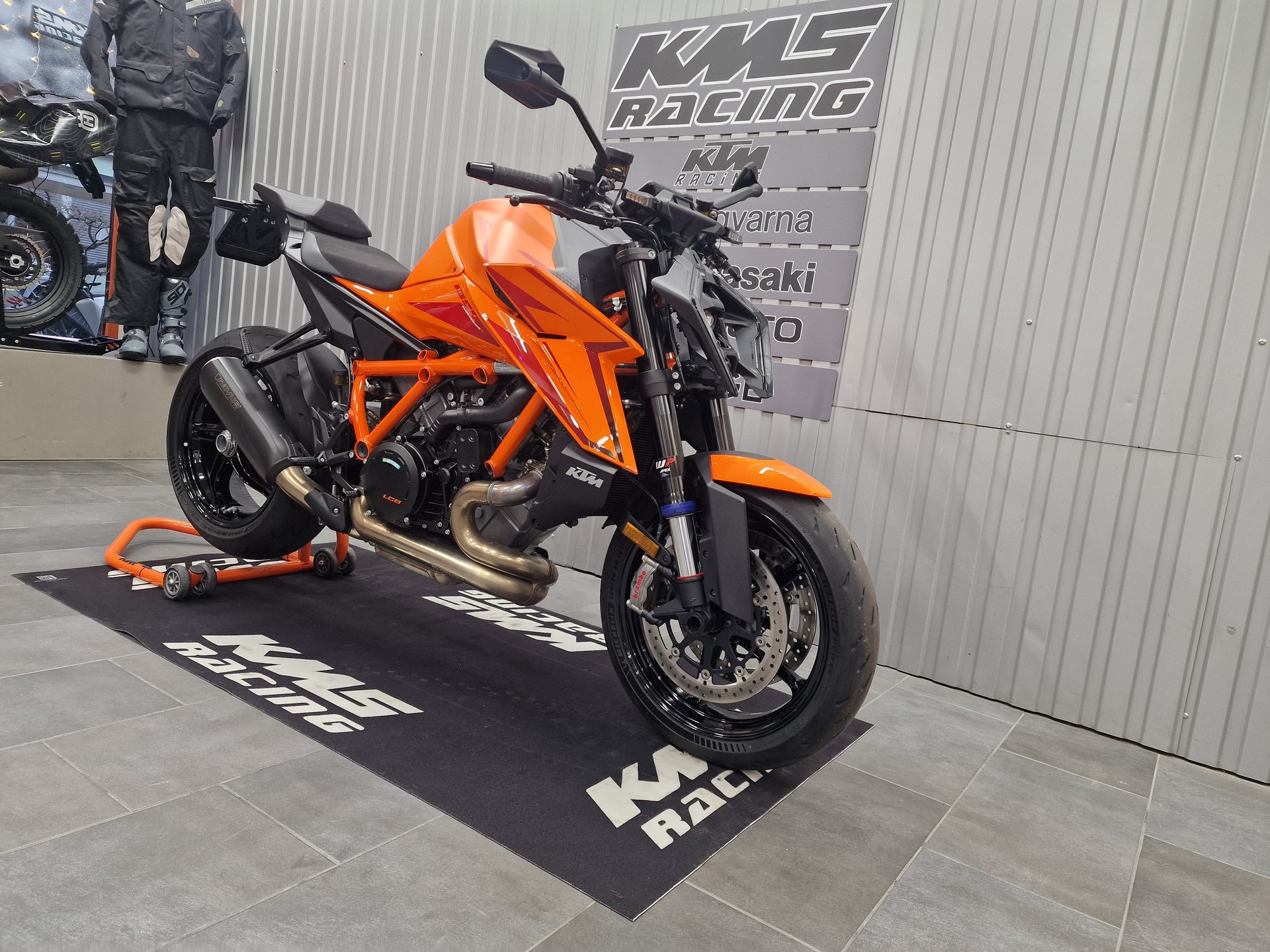 KTM 1390 Super Duke R EVO-image-1