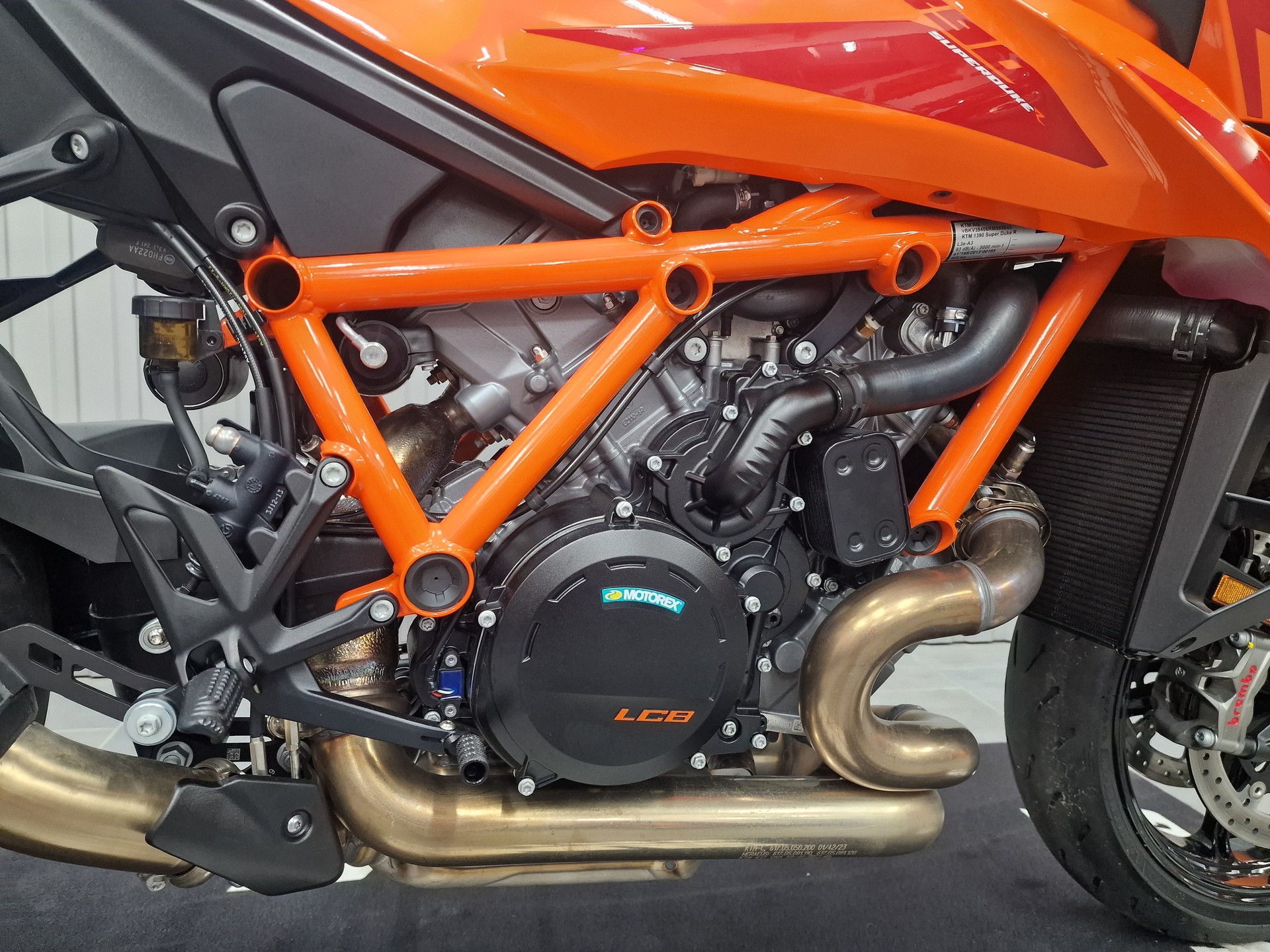 KTM 1390 Super Duke R EVO-image-4