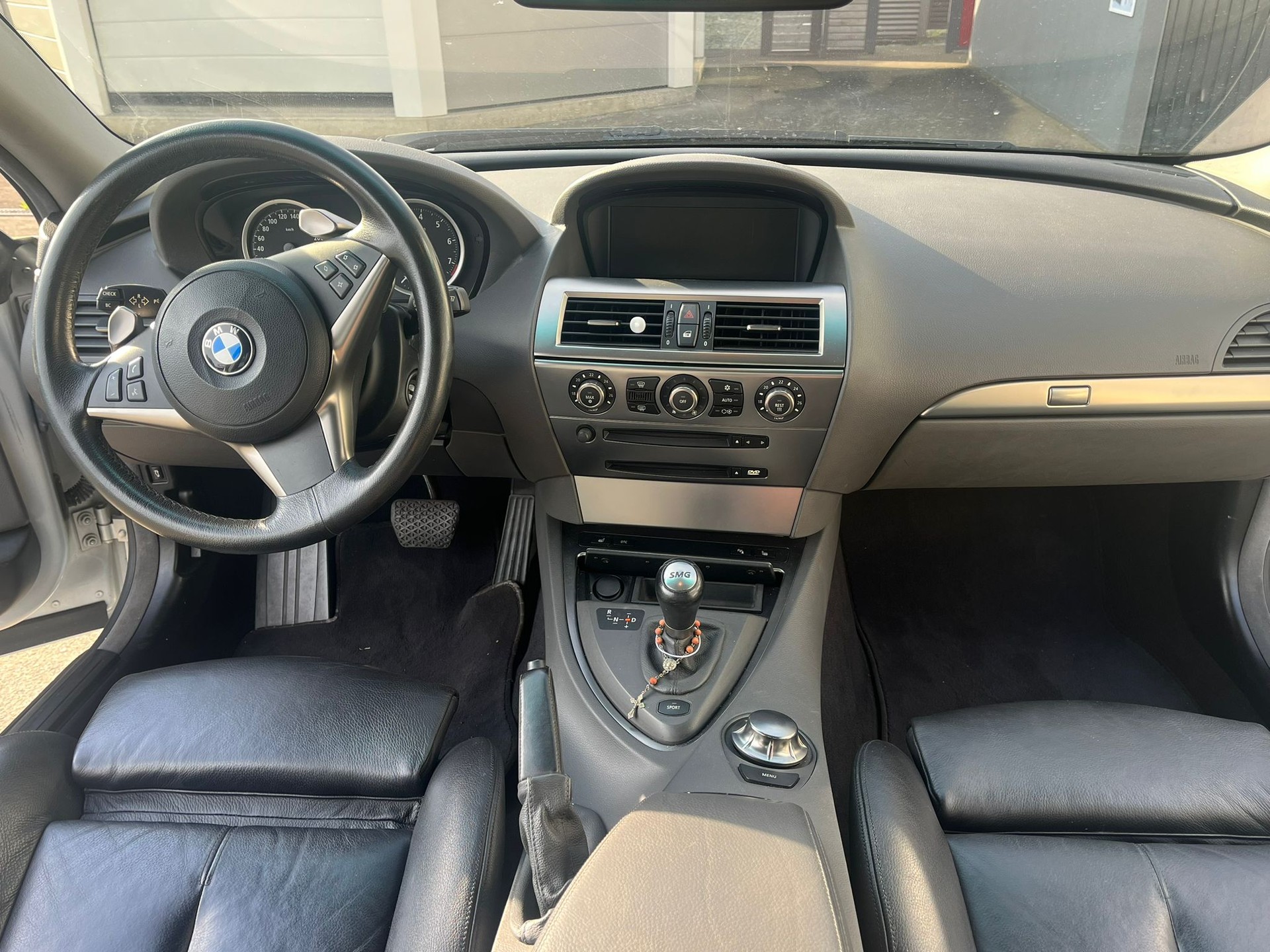 BMW 630i-image-6