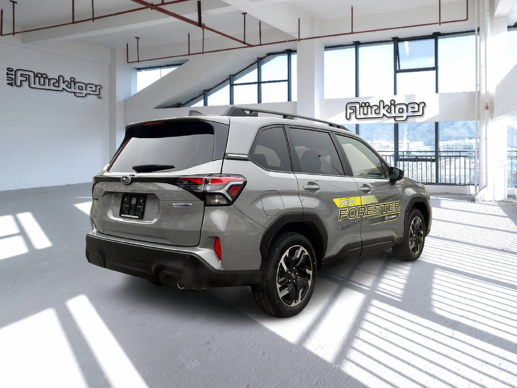 SUBARU Forester Station 2.0i e-Boxer Swiss Plus-image-4