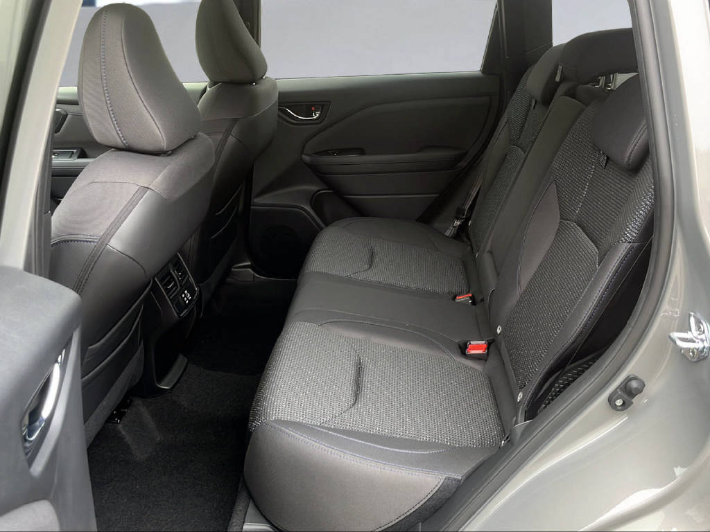 SUBARU Forester Station 2.0i e-Boxer Swiss Plus-image-12
