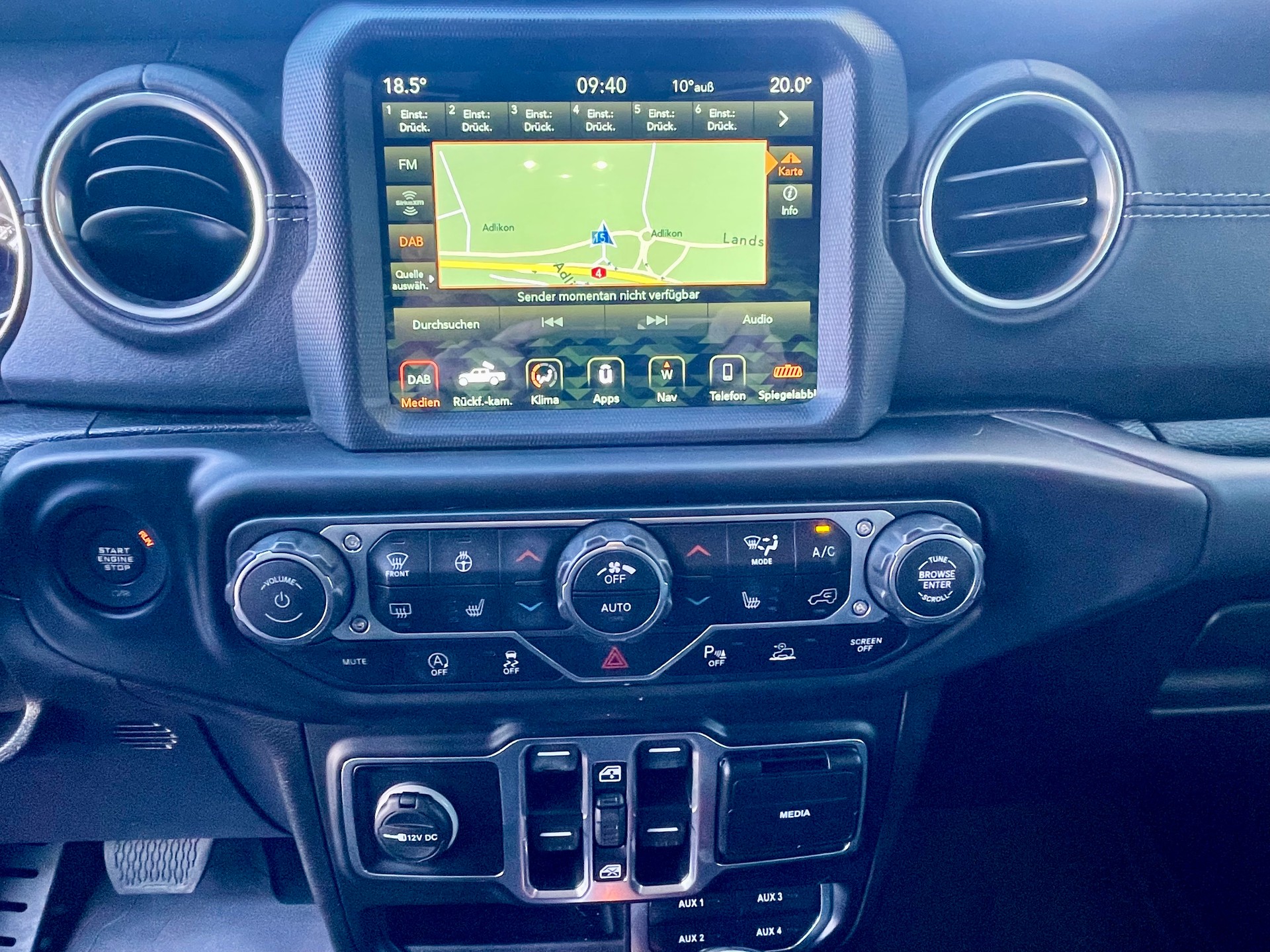 JEEP Gladiator 3,6i V6 Overland Trail Rated 4x4 284PS 100% Benziner-image-10