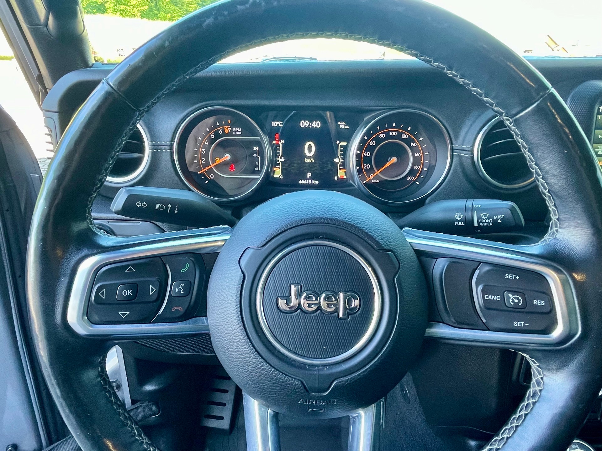 JEEP Gladiator 3,6i V6 Overland Trail Rated 4x4 284PS 100% Benziner-image-9