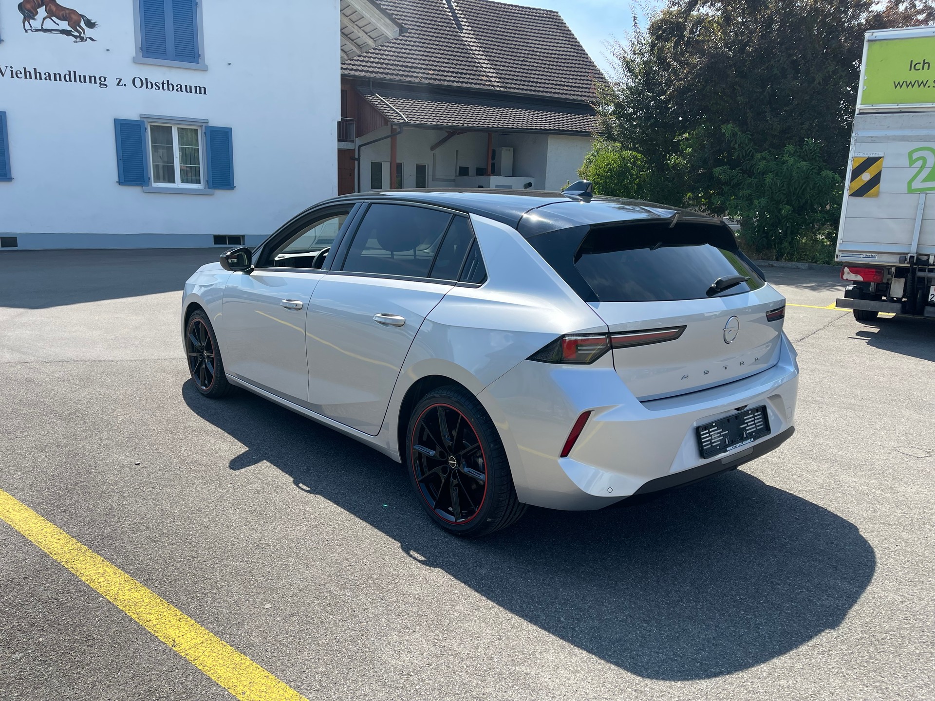 OPEL Astra 1.2i Turbo Swiss-showroom-element-1