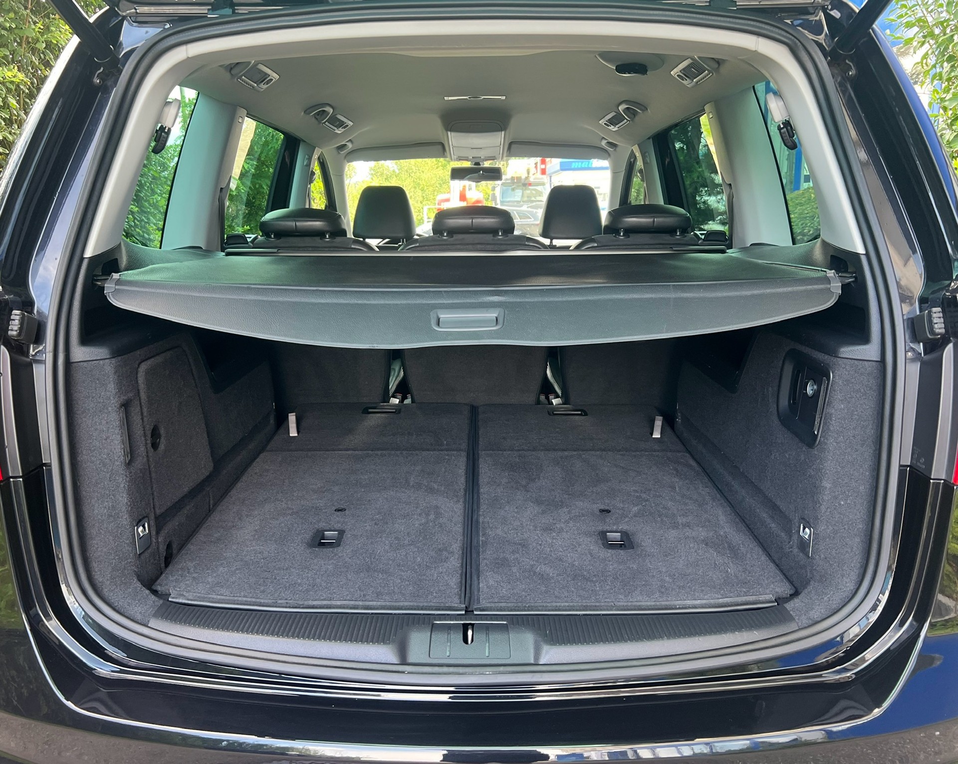 VW Sharan 2.0 TDI BMT Sports Line 170PS 4Motion-image-12