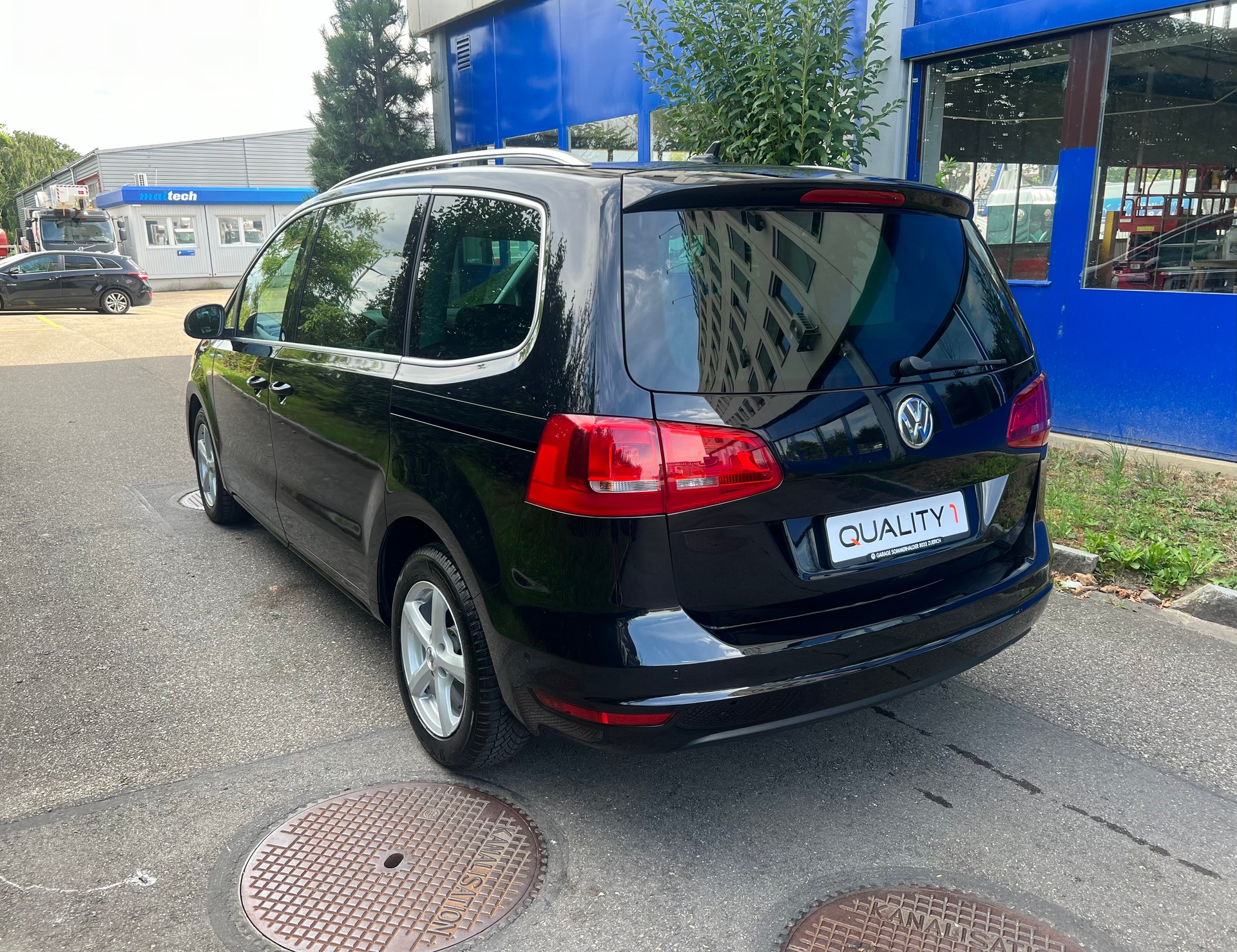 VW Sharan 2.0 TDI BMT Sports Line 170PS 4Motion-image-4