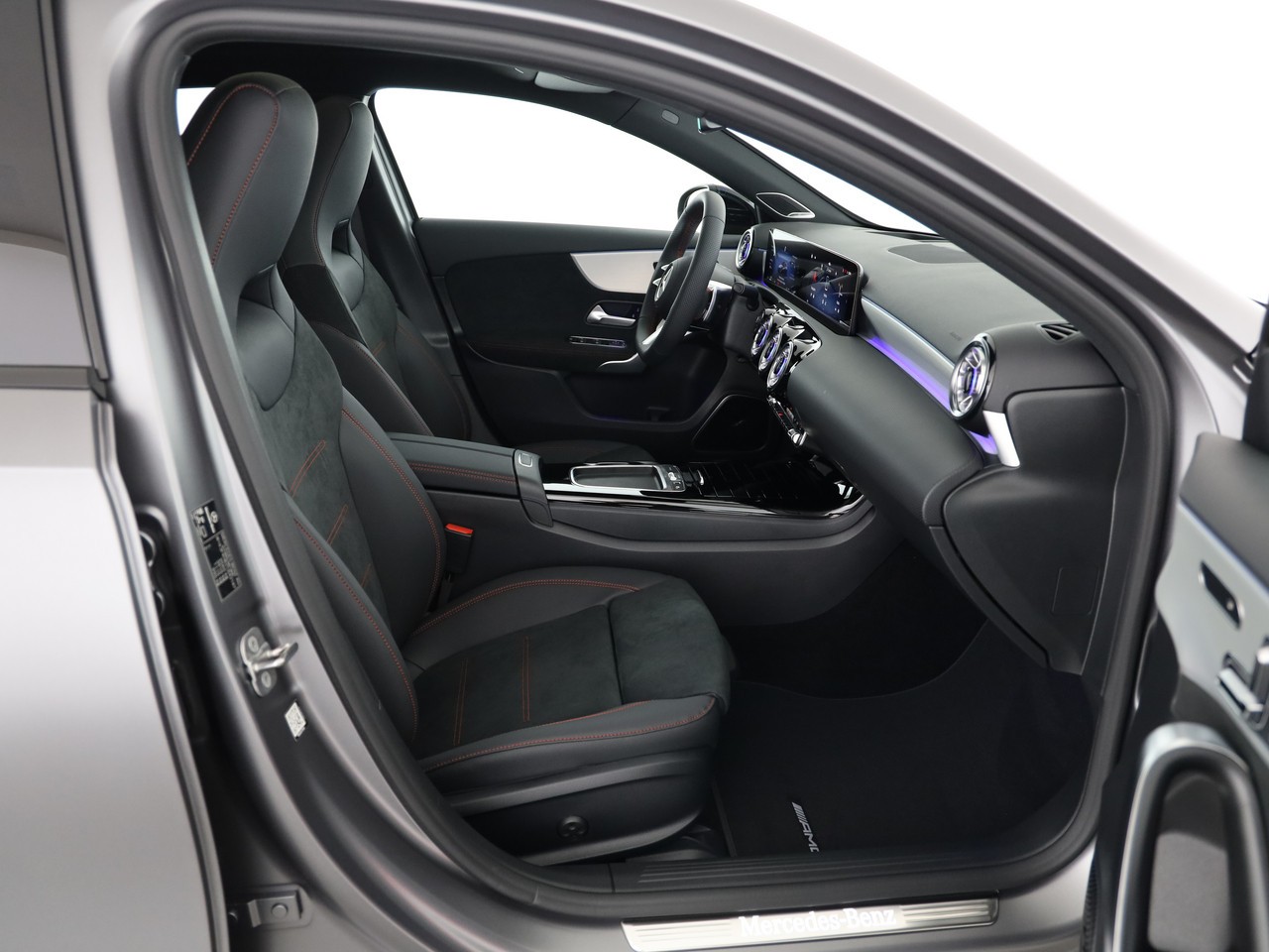MERCEDES-BENZ A 250 4Matic 8G-DCT-image-19