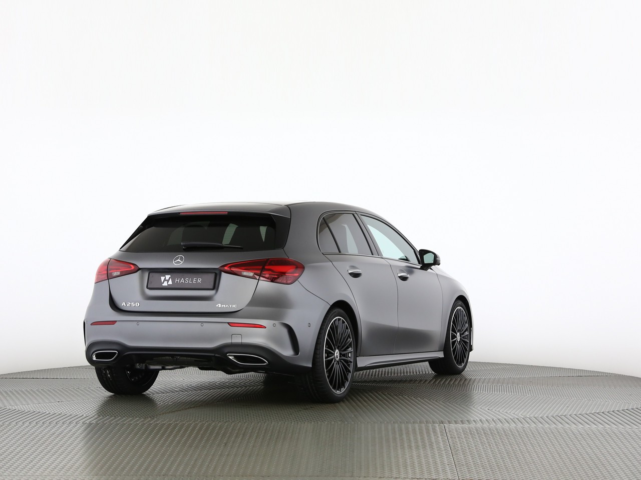 MERCEDES-BENZ A 250 4Matic 8G-DCT-showroom-element-3