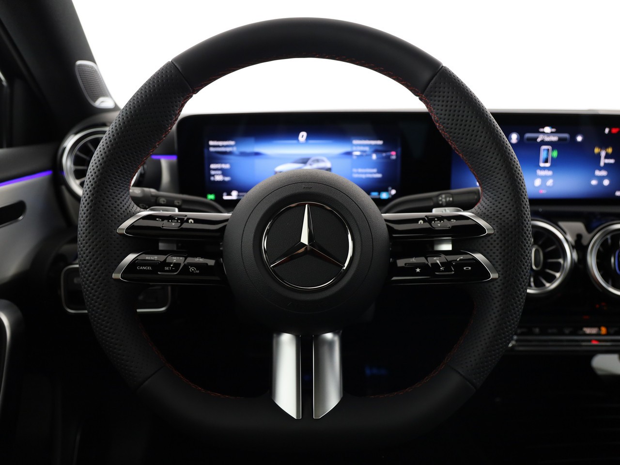 MERCEDES-BENZ A 250 4Matic 8G-DCT-image-17