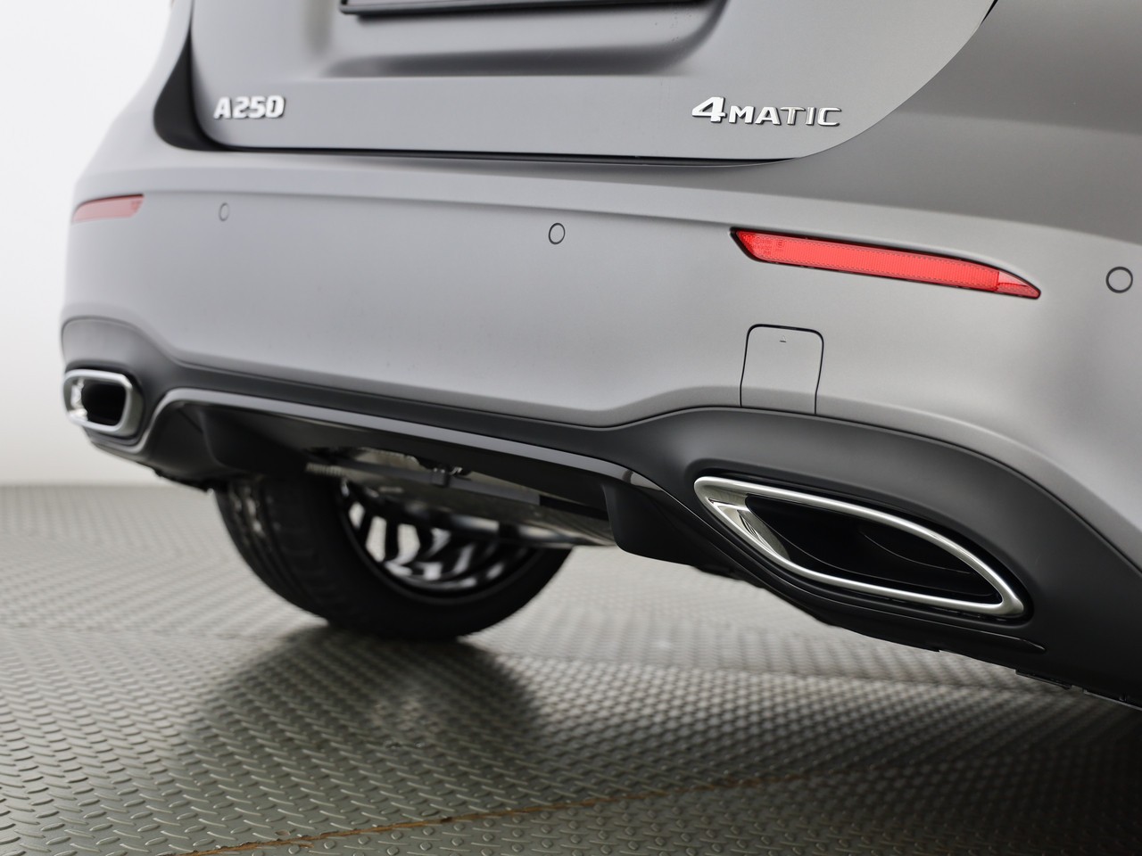 MERCEDES-BENZ A 250 4Matic 8G-DCT-image-8