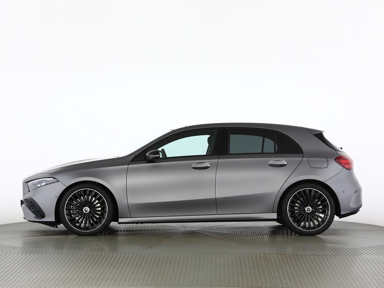 MERCEDES-BENZ A 250 4Matic 8G-DCT-image-4