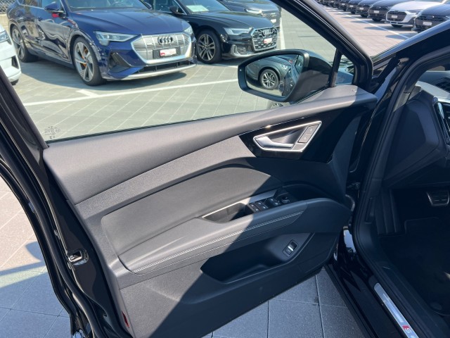 AUDI Q4 Sportback e-tron 50 quattro-image-8