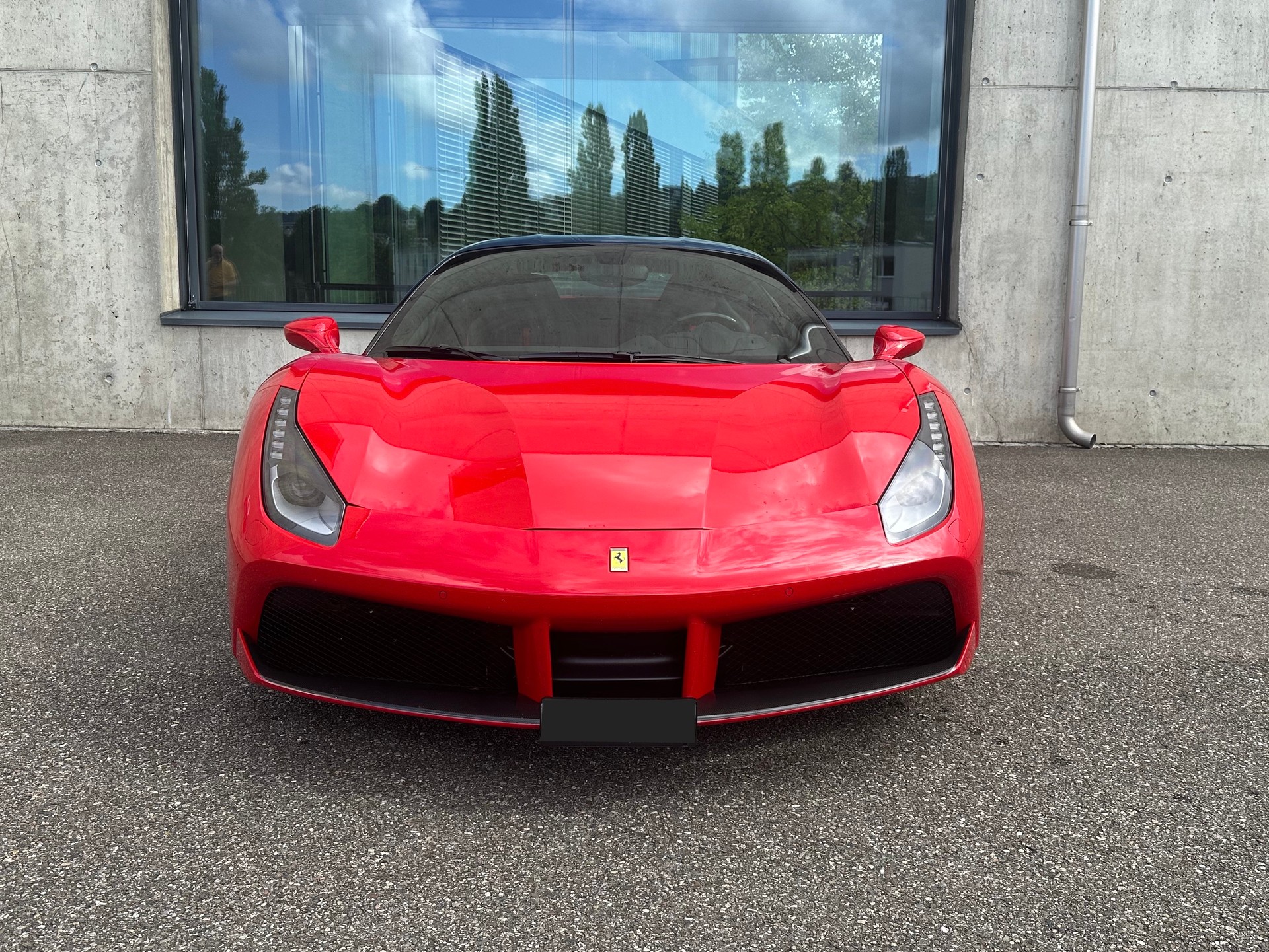 FERRARI 488 GTB 3.9 V8-image-1