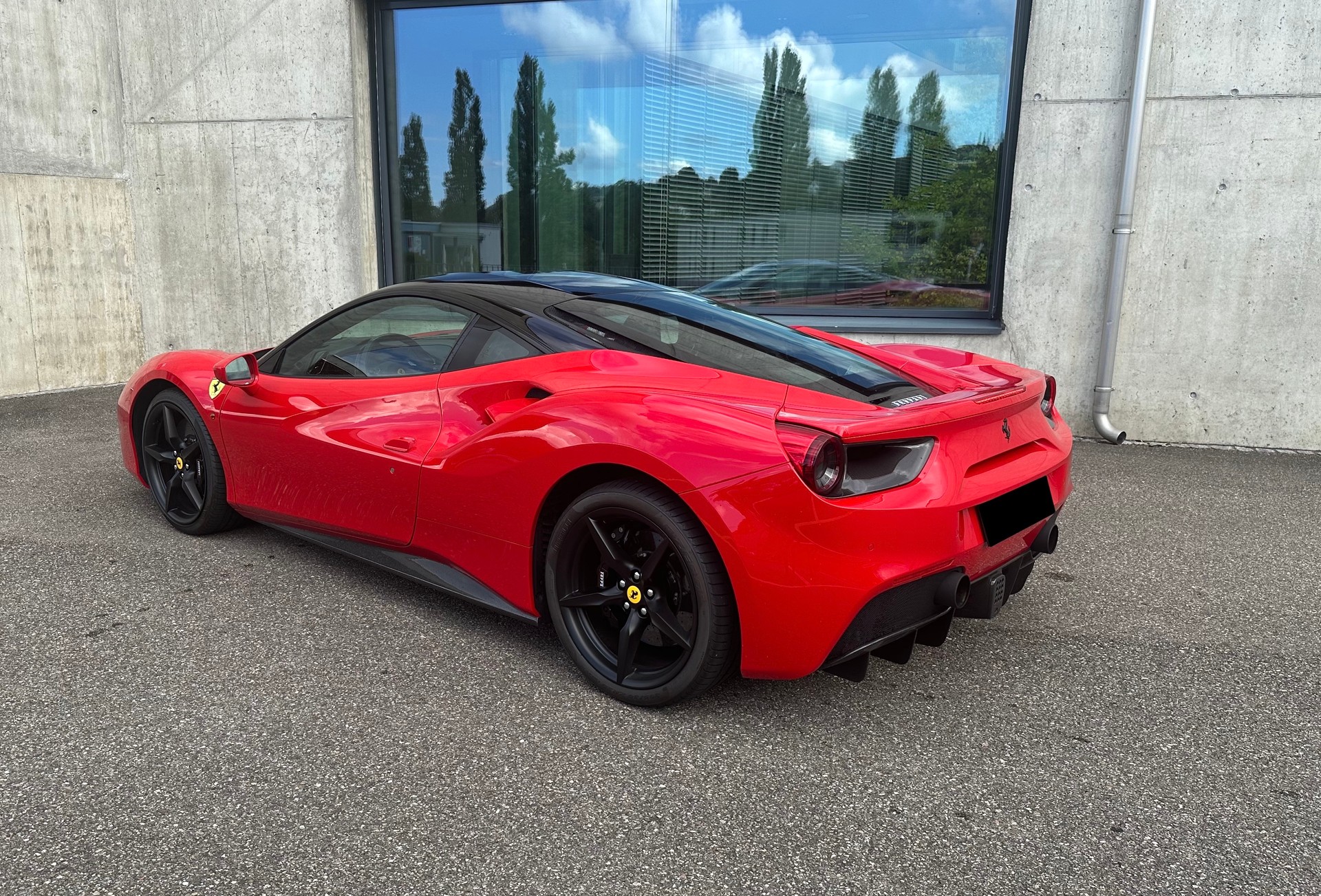 FERRARI 488 GTB 3.9 V8-image-2