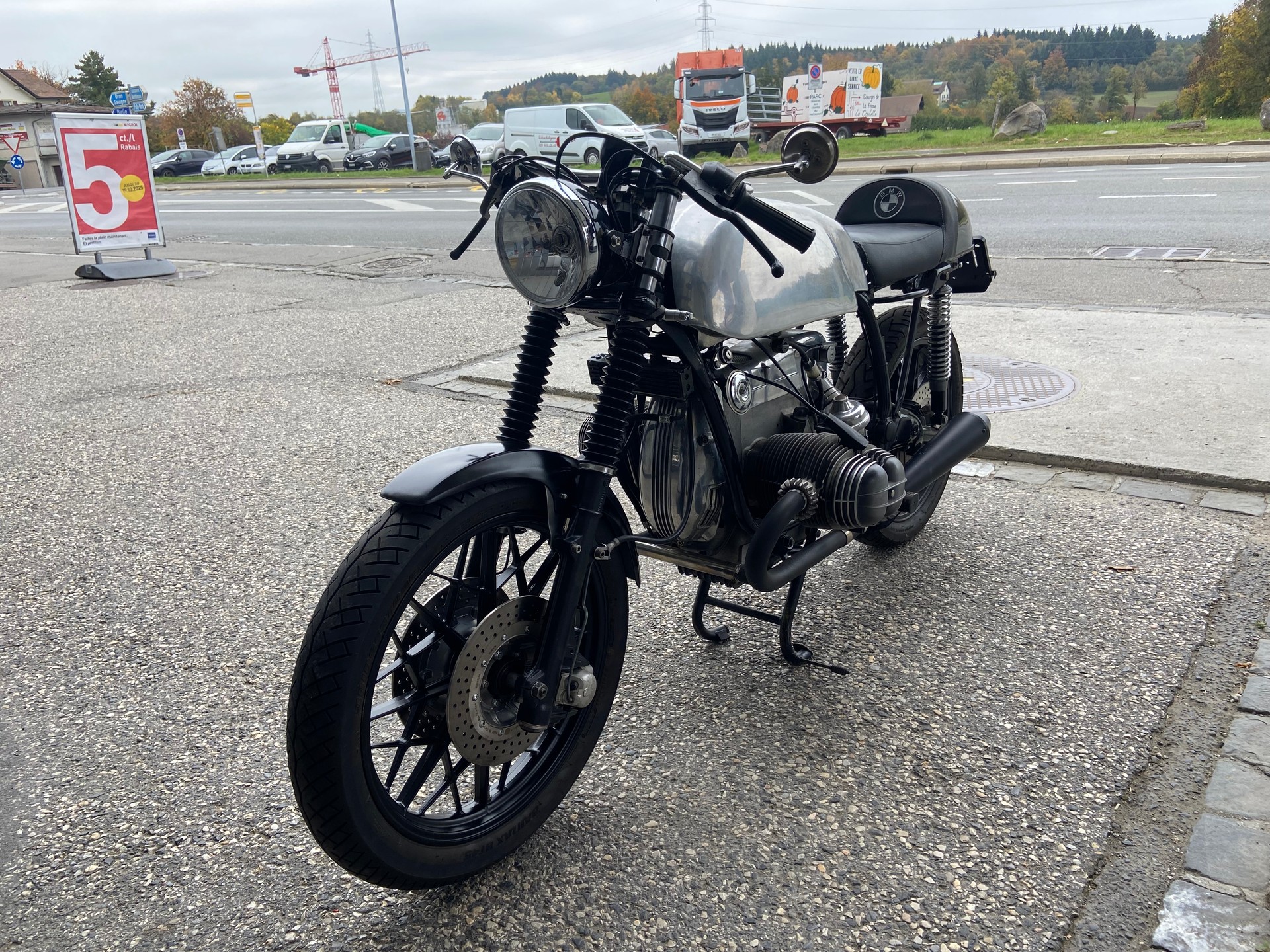 BMW RS-image-1
