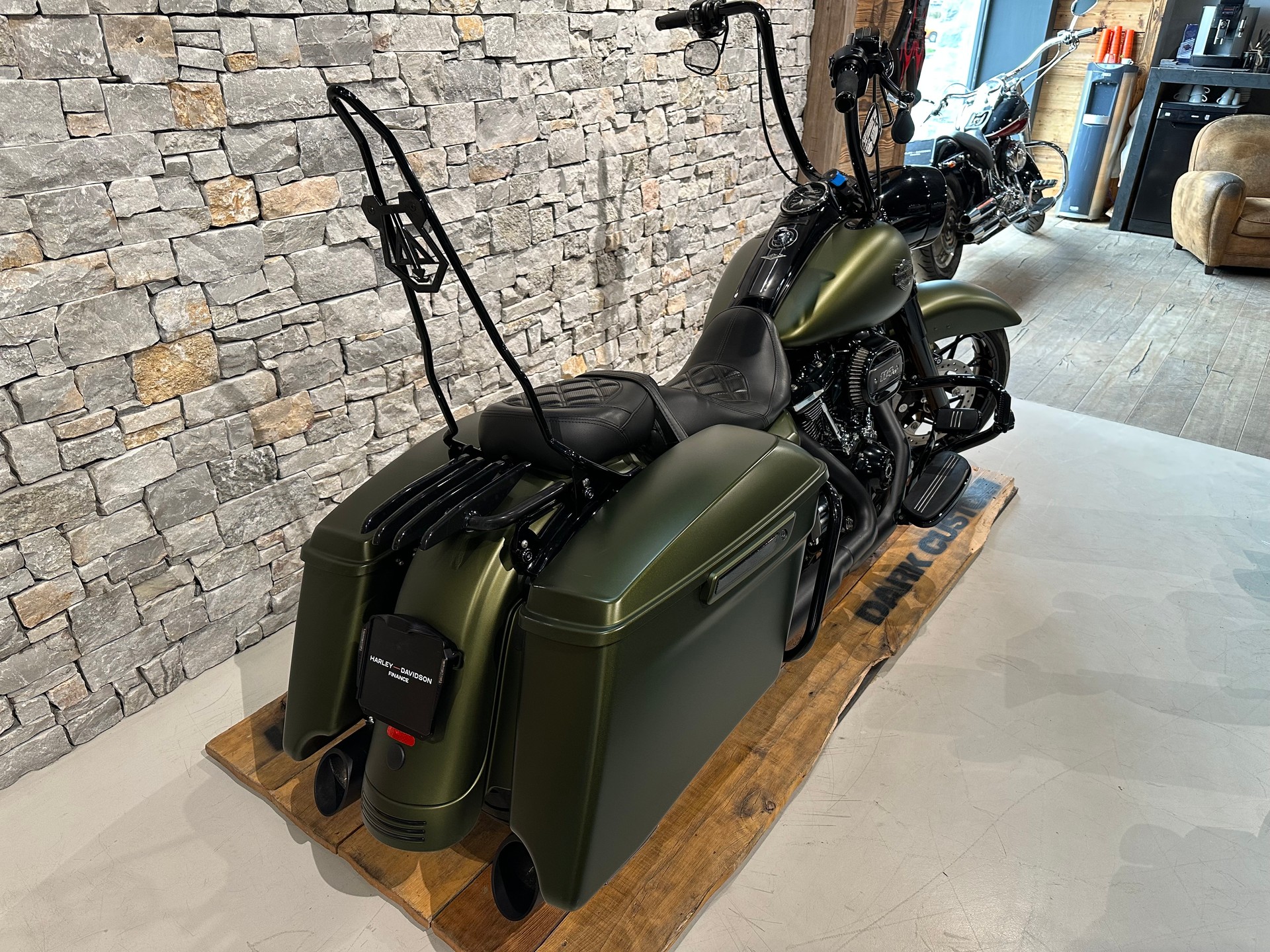 HARLEY-DAVIDSON FLHRXS Road King Special 114-showroom-element-2