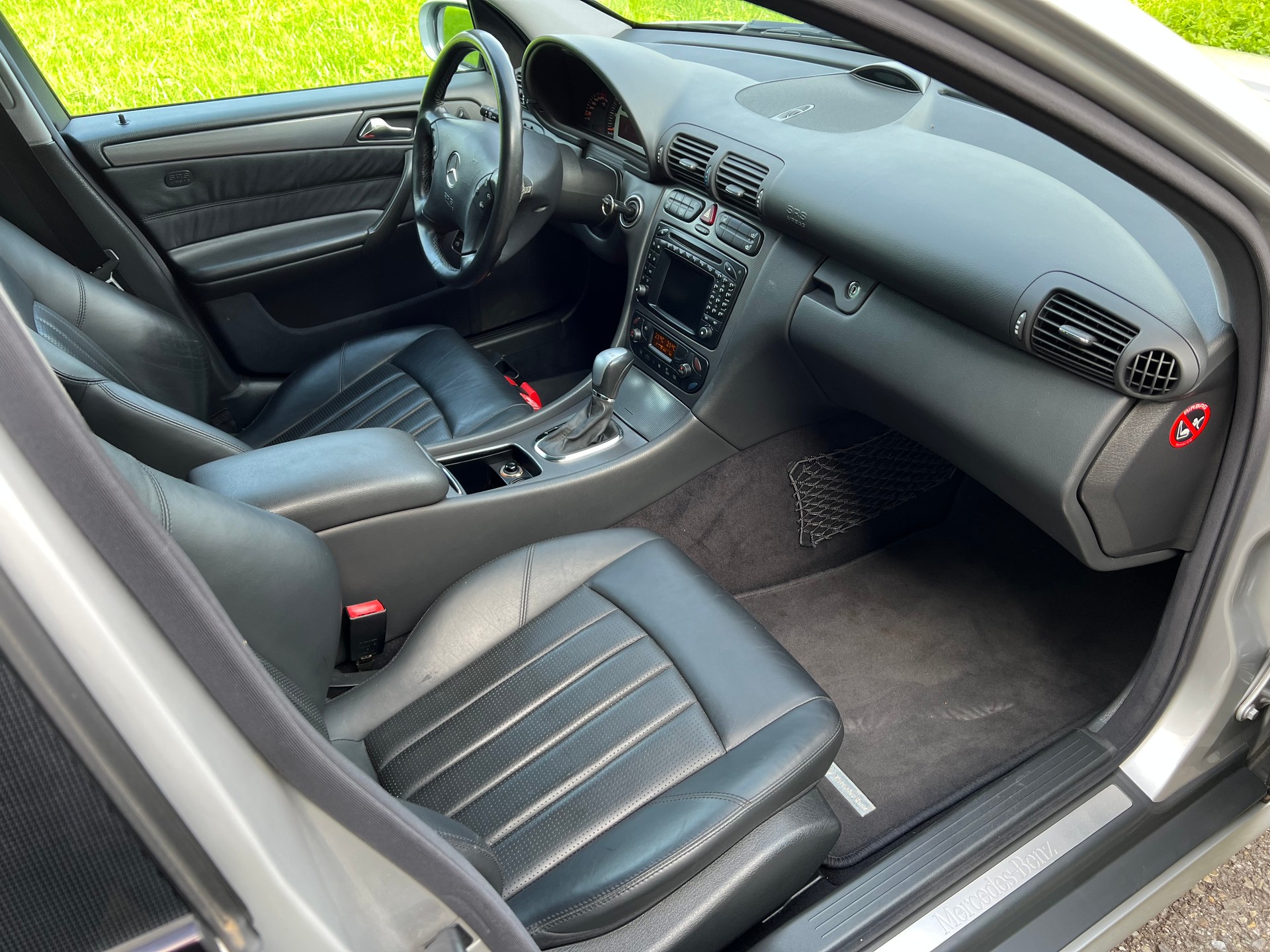 MERCEDES-BENZ C 32 AMG Automatic-image-14