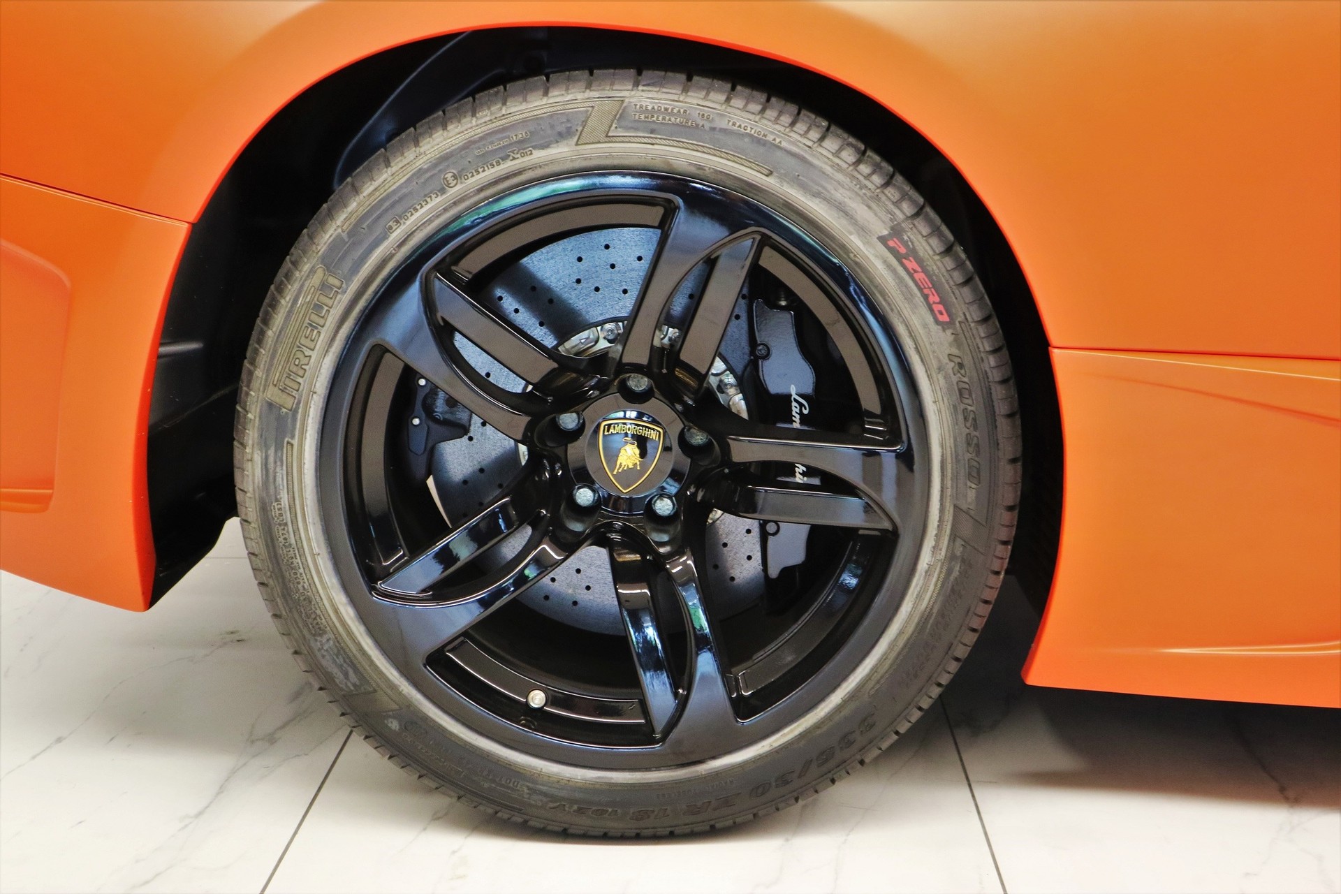 LAMBORGHINI Murciélago LP640-4 Cpé-image-8