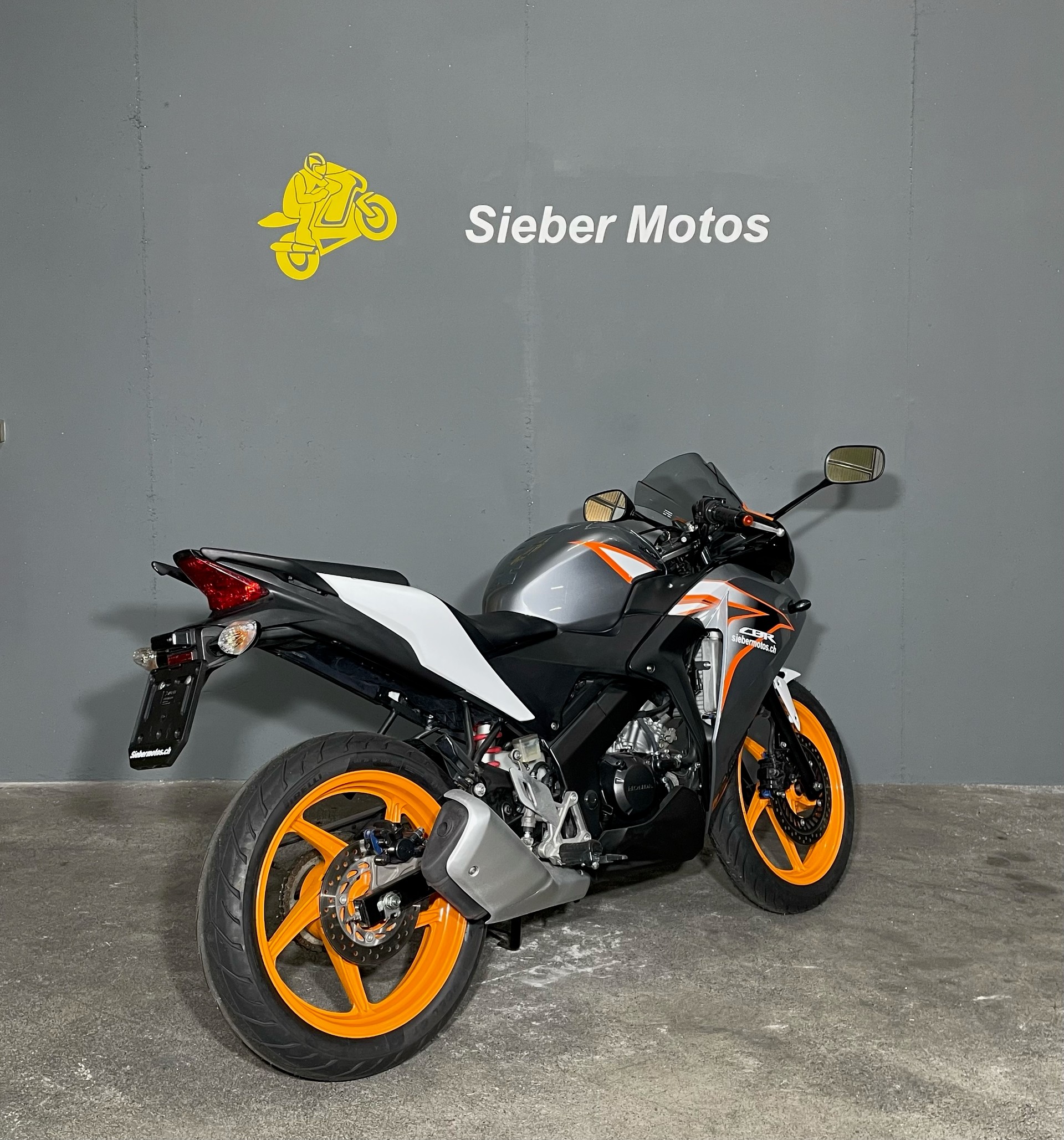 HONDA CBR125R-image-3