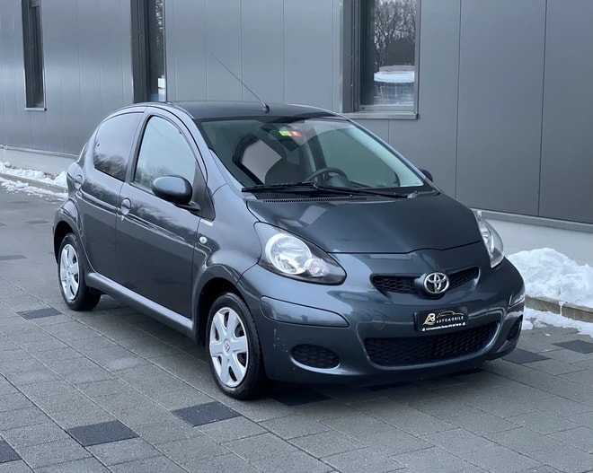 TOYOTA Aygo 1.0 Linea Luna Cool Multimode-image-2