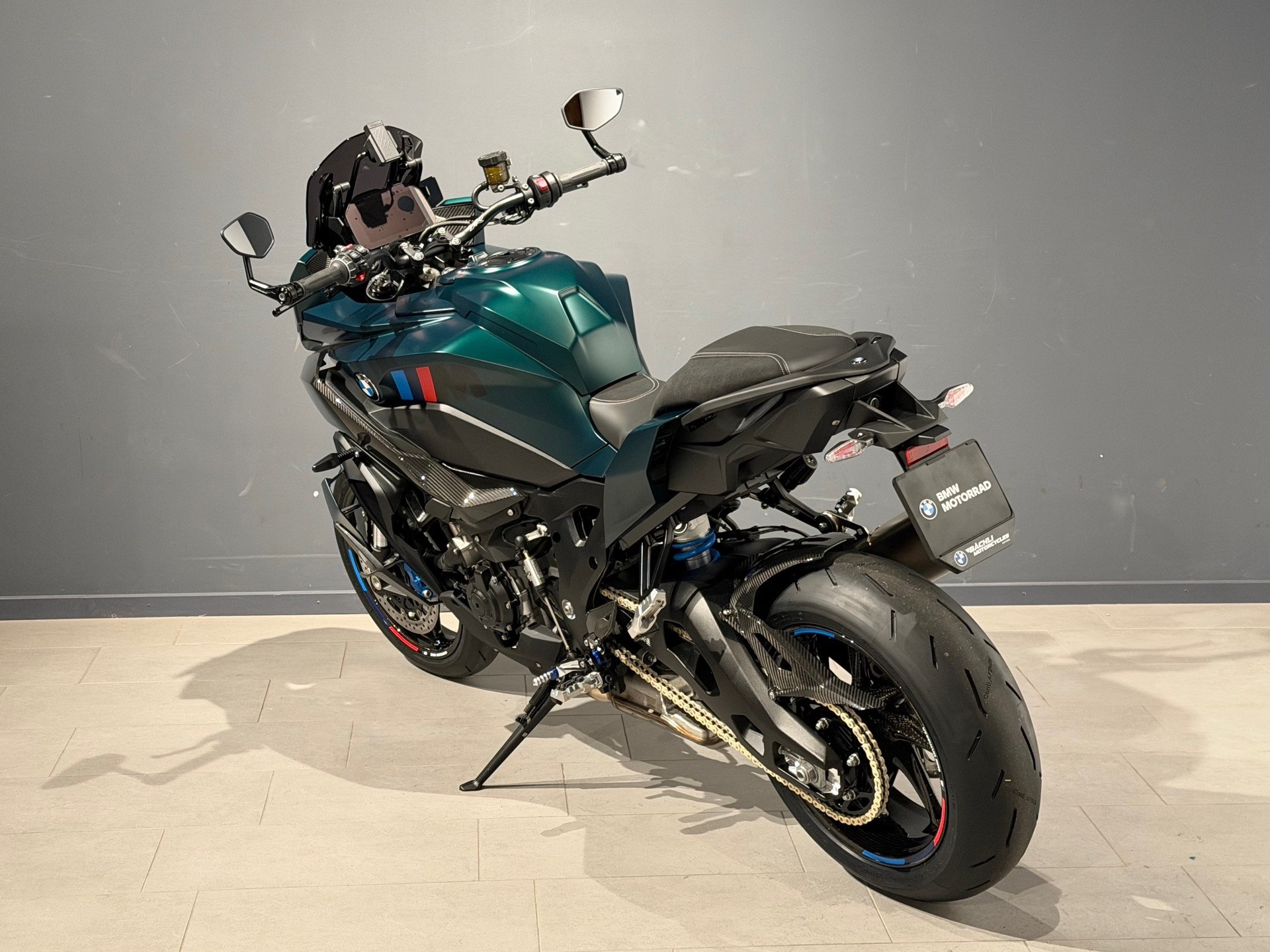 BMW M 1000 XR-image-4