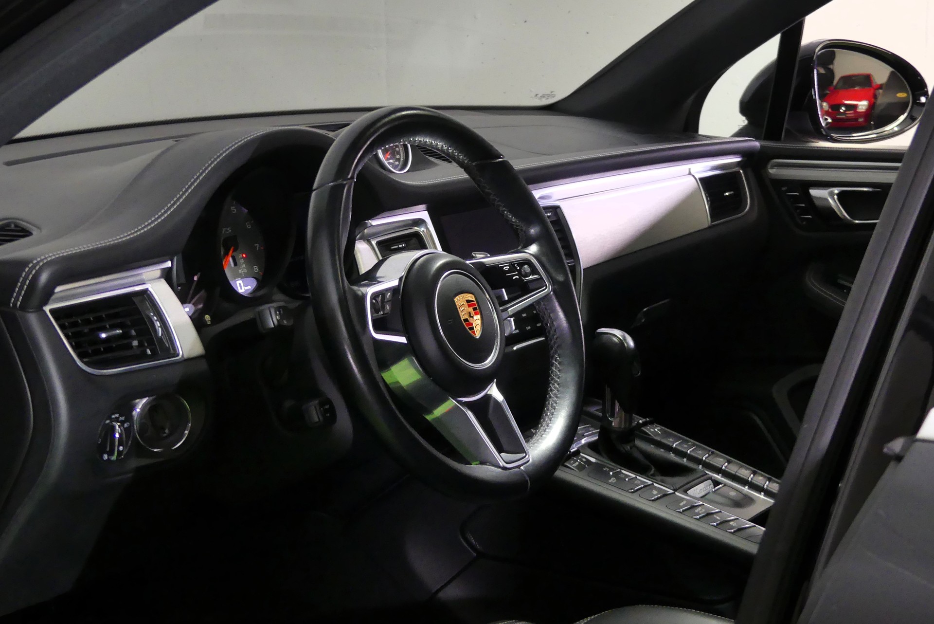 PORSCHE Macan GTS PDK-image-11