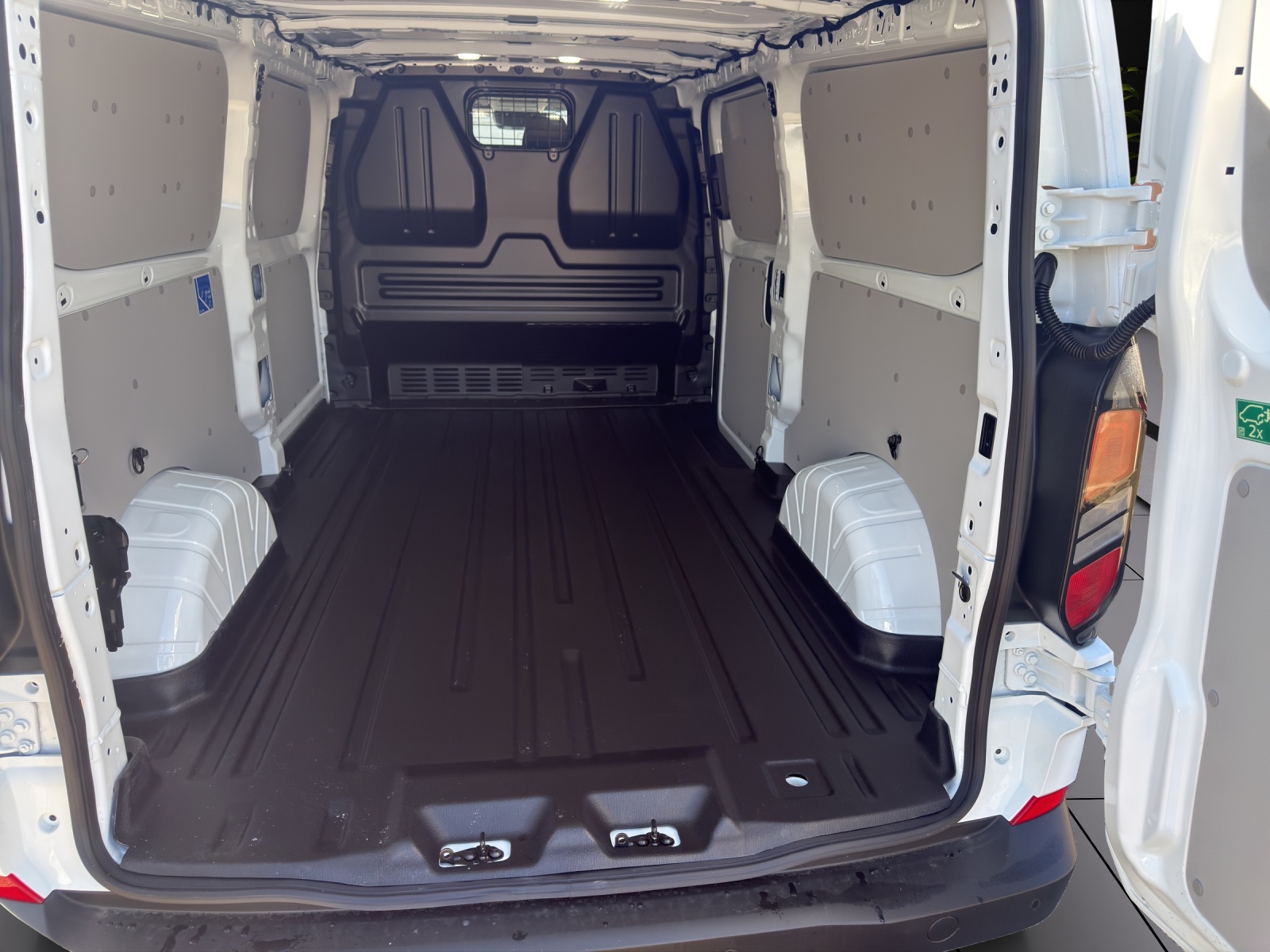 FORD Transit Custom Van 280 L2H1 Trend-image-8