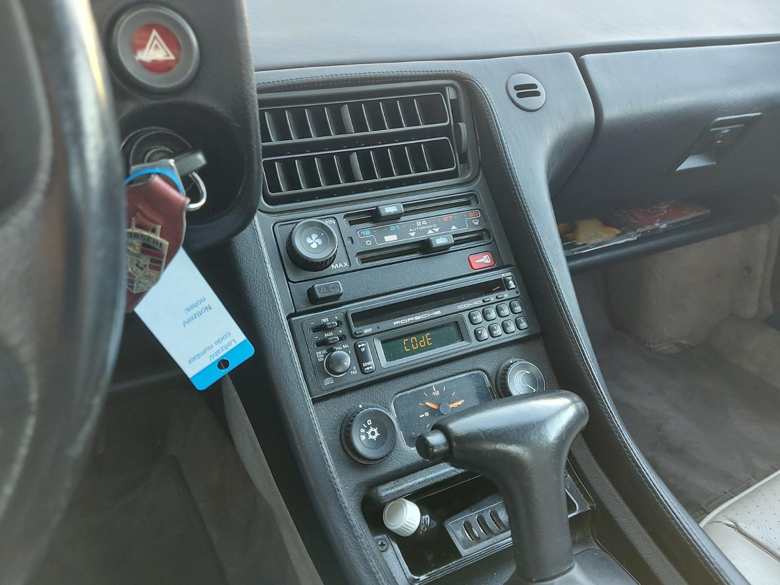 PORSCHE 928 5.0 S4-image-11