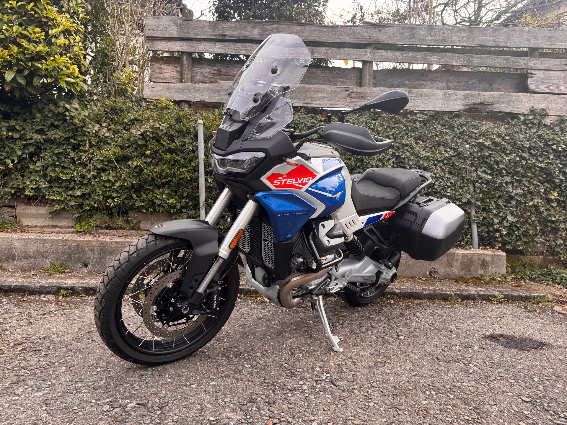 MOTO GUZZI Stelvio Duecento Tributo-image-1