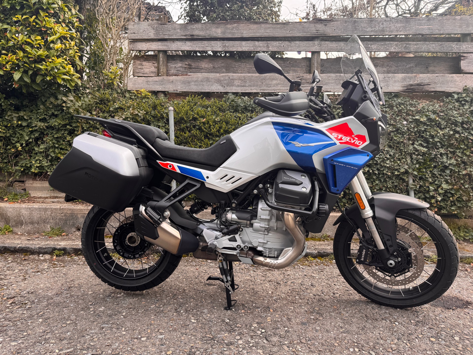 MOTO GUZZI Stelvio Duecento Tributo-image-3